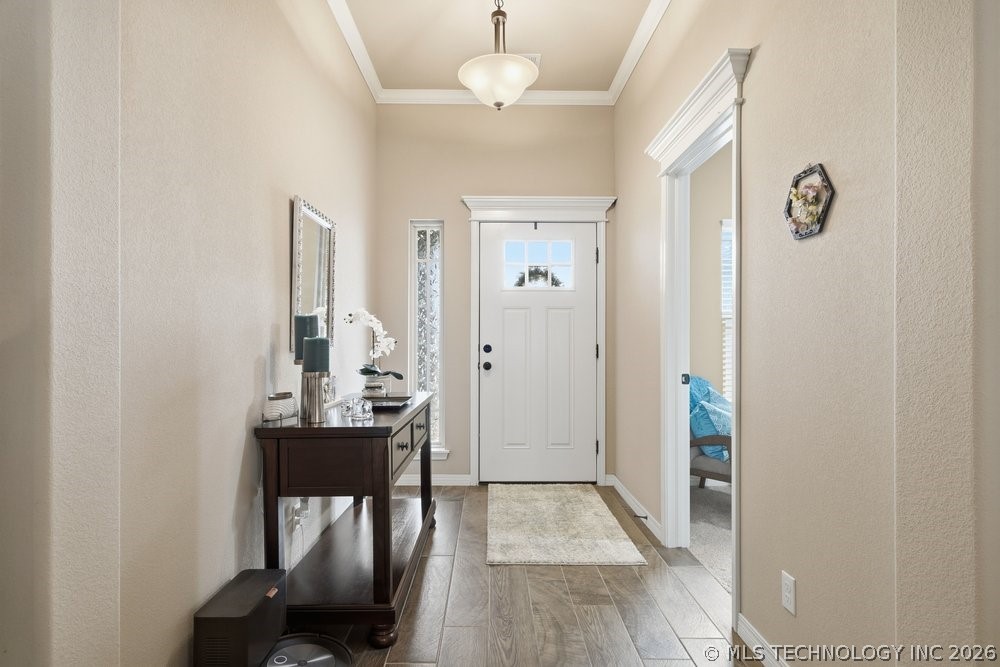 12117 E 69th Street N Property Photo 3