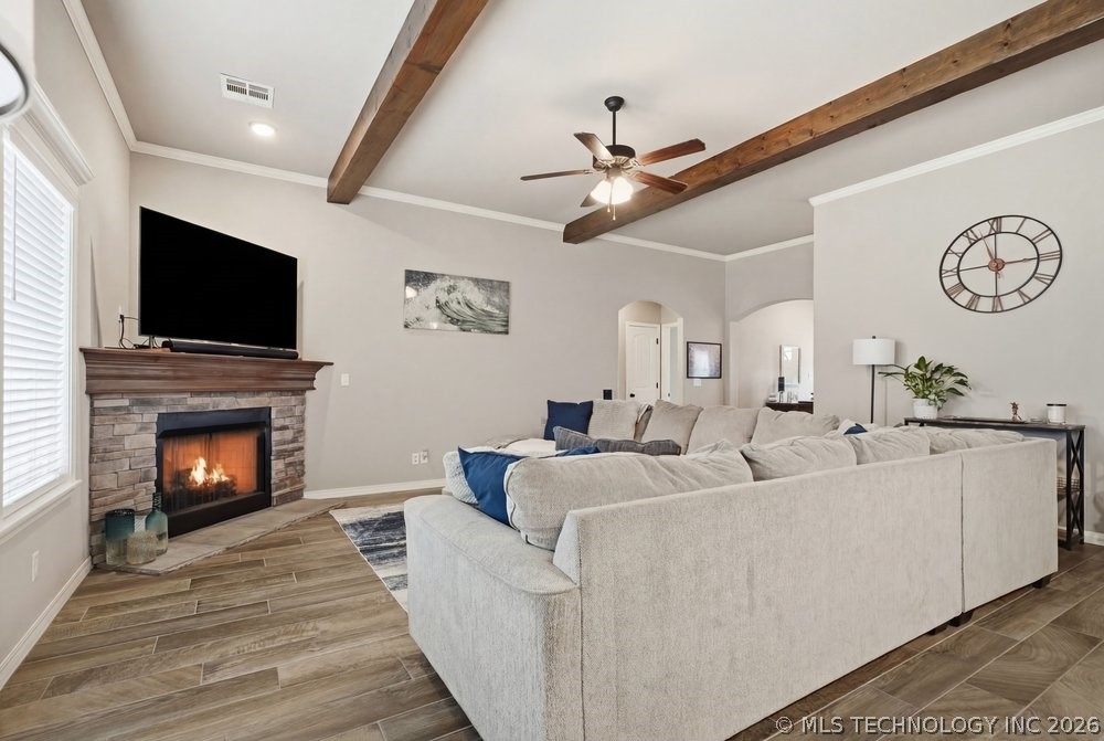 12117 E 69th Street N Property Photo 6