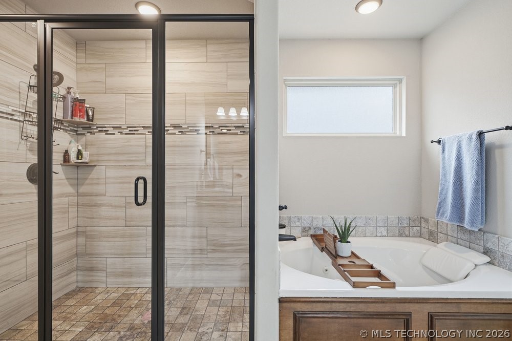 12117 E 69th Street N Property Photo 16