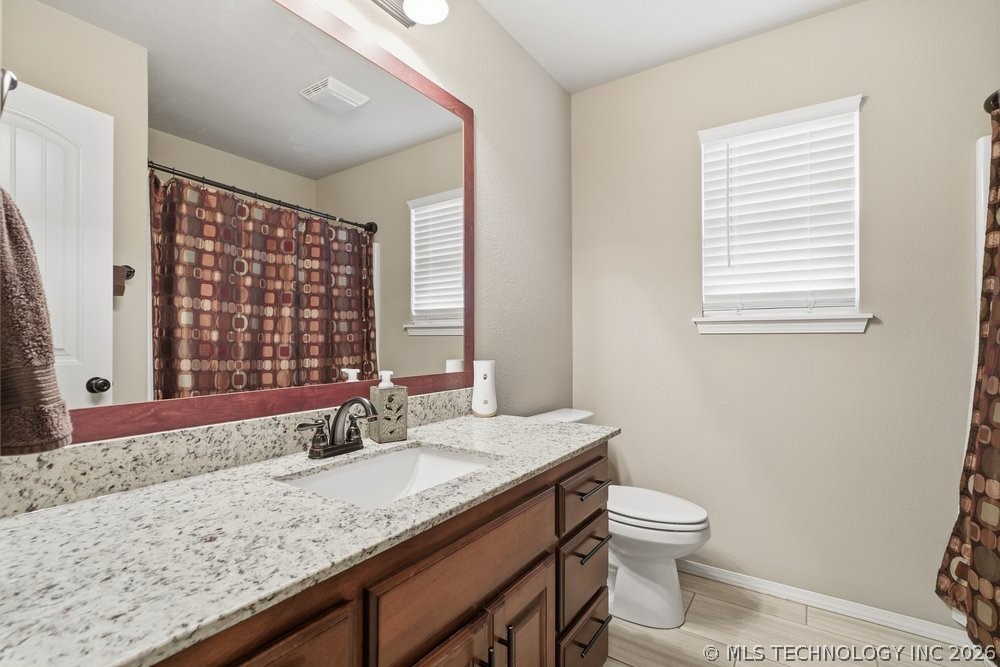 12117 E 69th Street N Property Photo 18