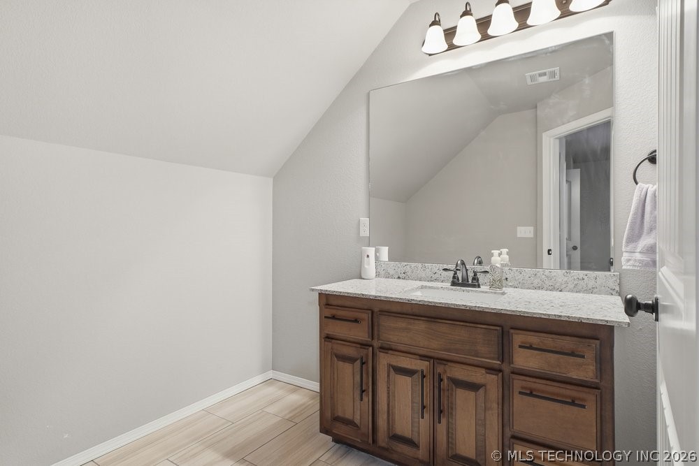 12117 E 69th Street N Property Photo 22