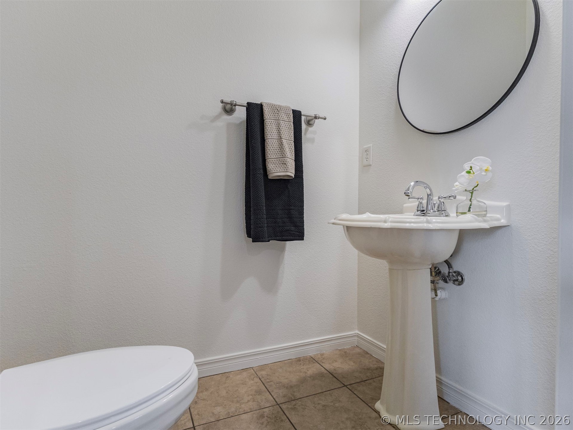 12009 S Umber Street Property Photo 8