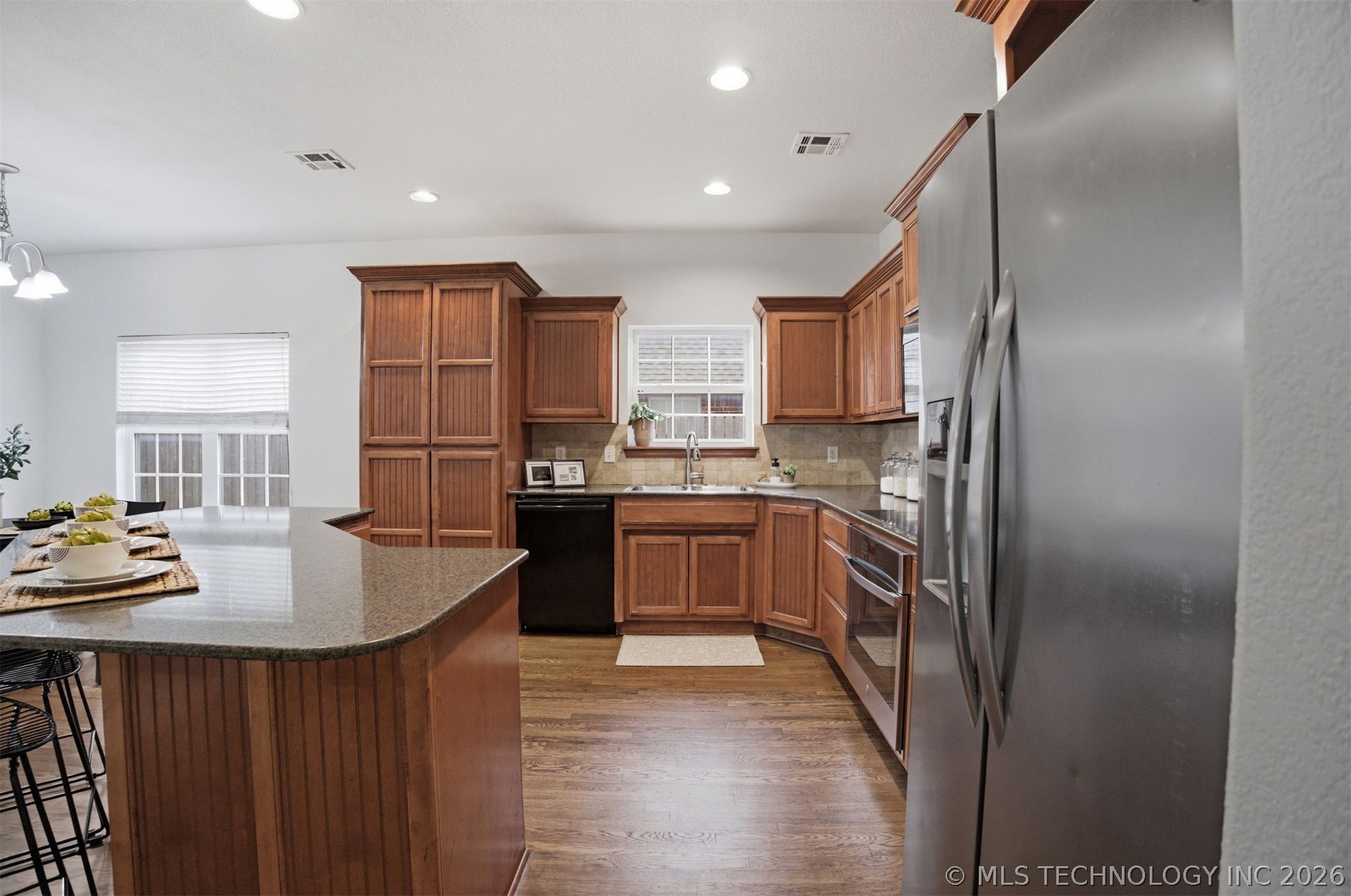 12009 S Umber Street Property Photo 9