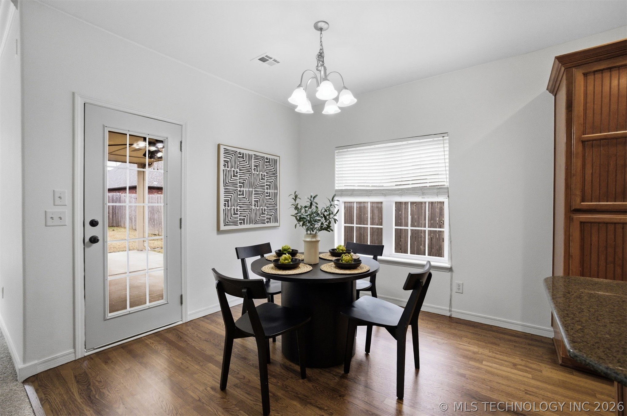 12009 S Umber Street Property Photo 11