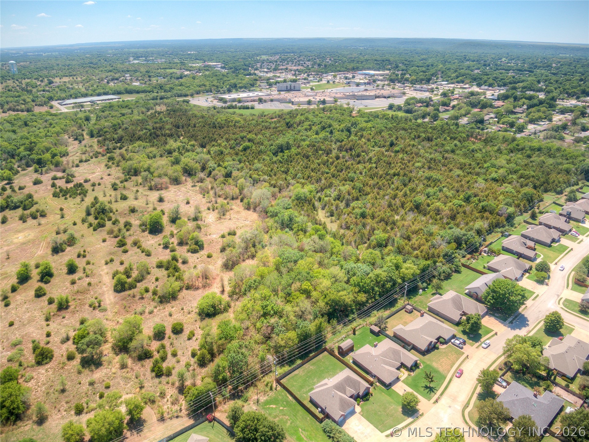 1 Se Barnett Avenue Property Photo 4