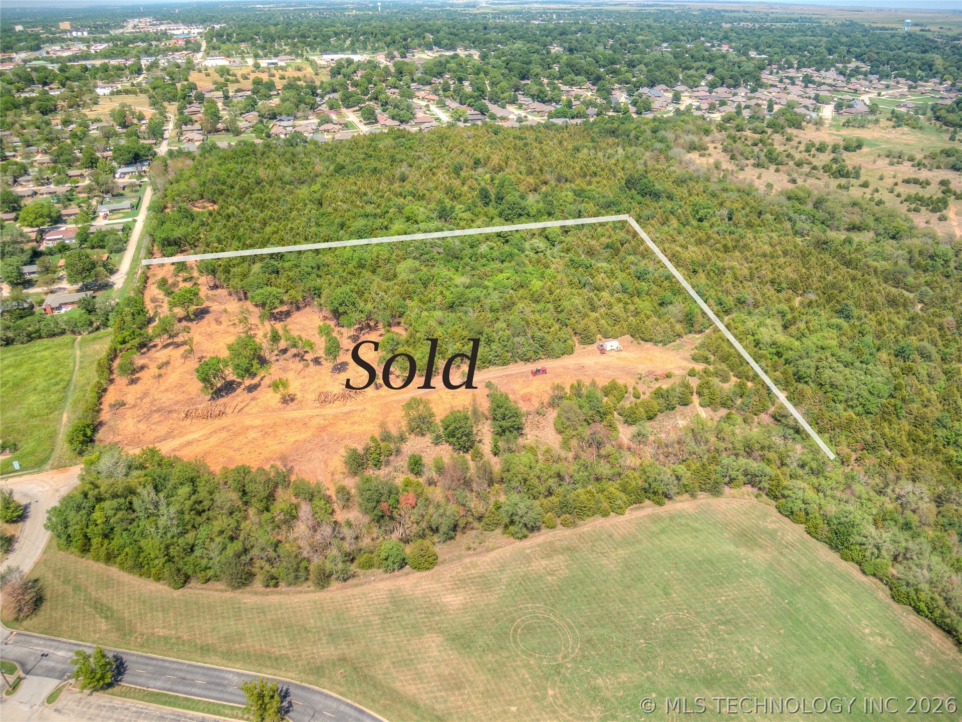 1 Se Barnett Avenue Property Photo 6