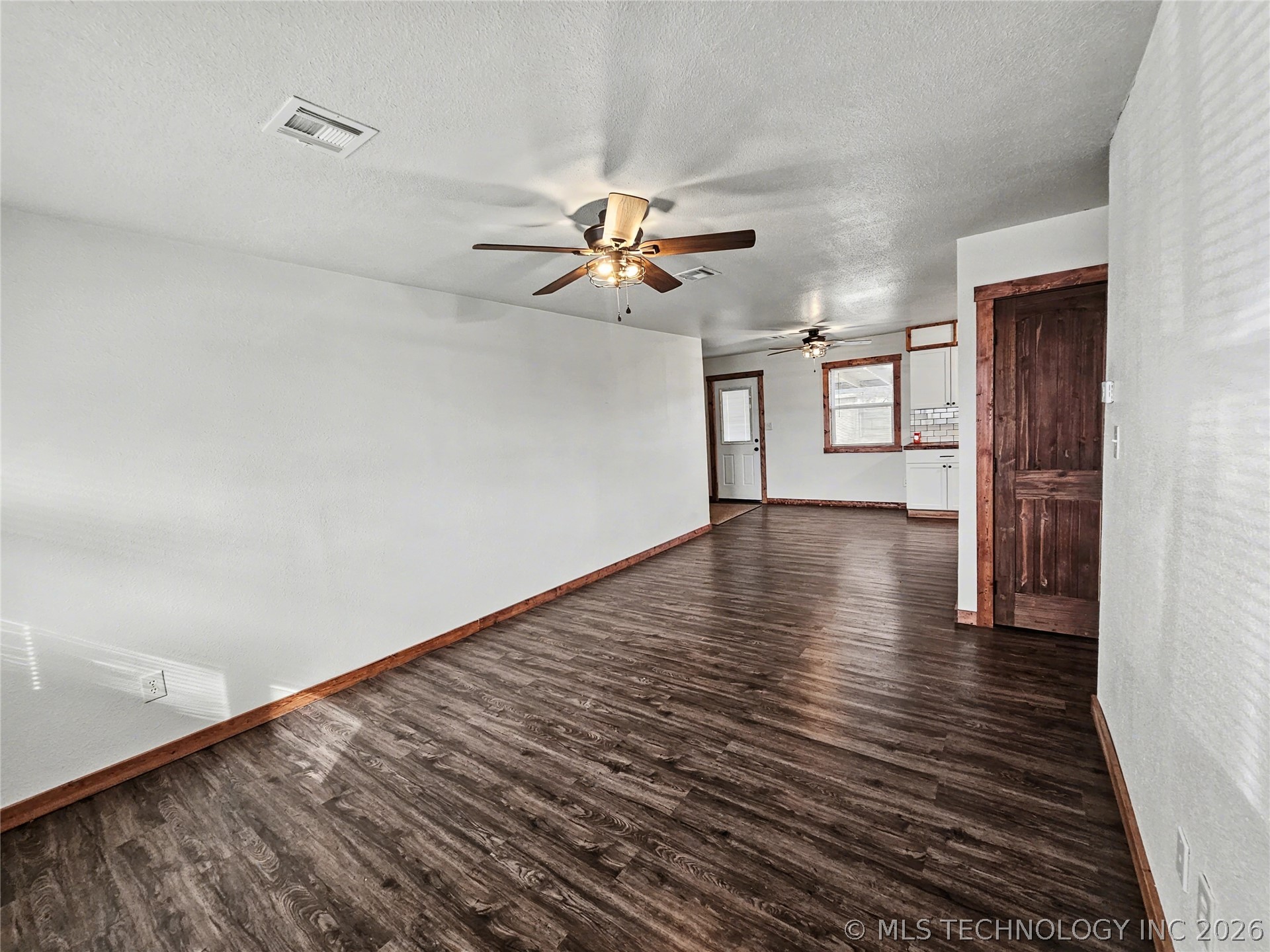 1403 N 6th Street Property Photo 3