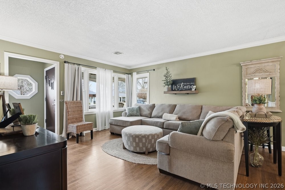 4149 S St Louis Avenue Property Photo 9