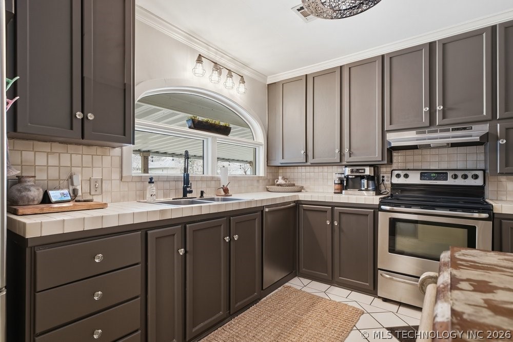 4149 S St Louis Avenue Property Photo 15