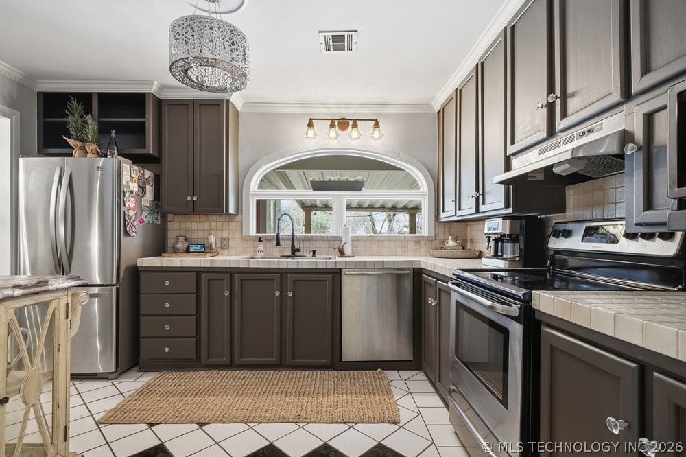 4149 S St Louis Avenue Property Photo 16