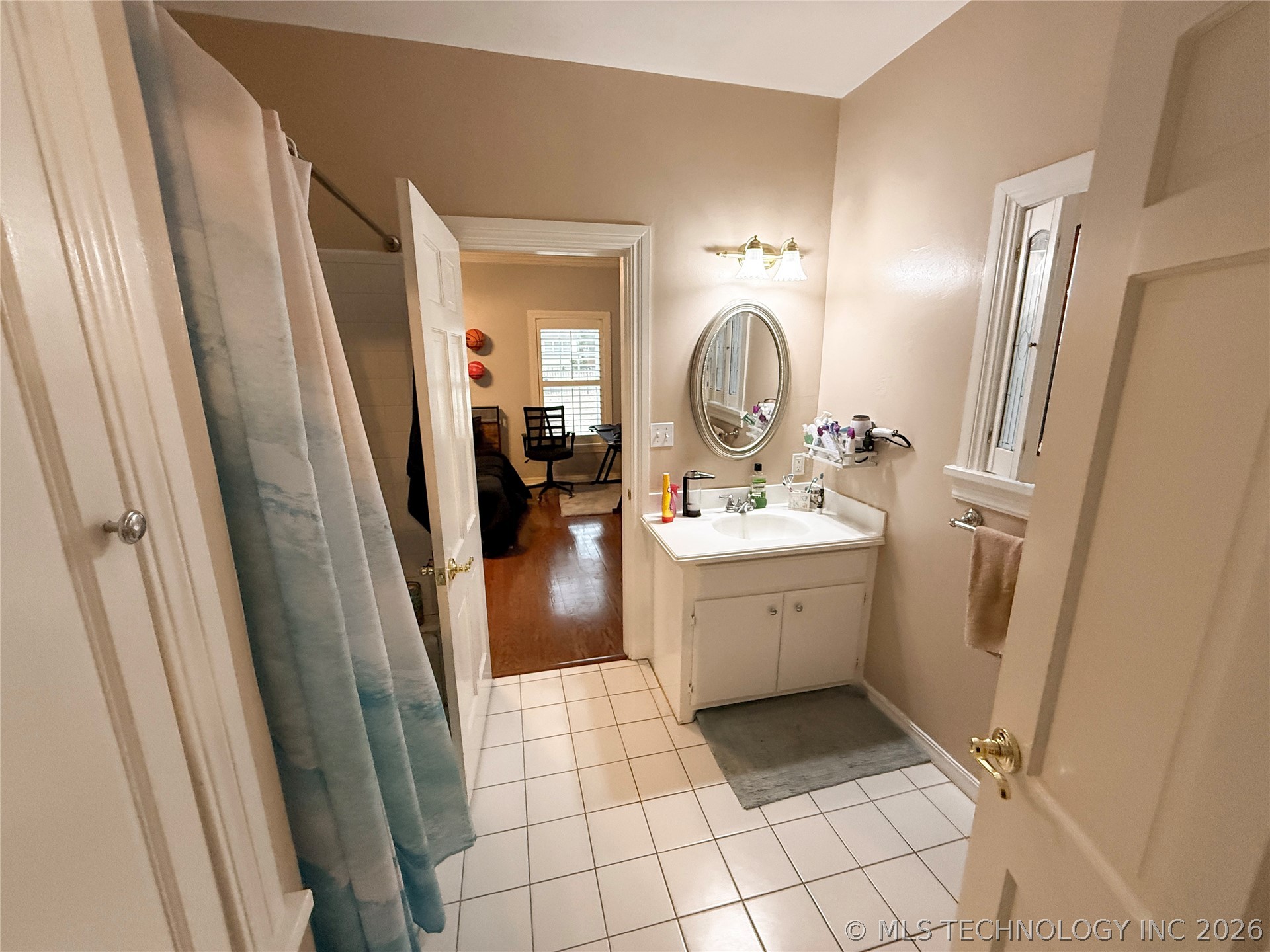 515 W Kings Road Property Photo 37