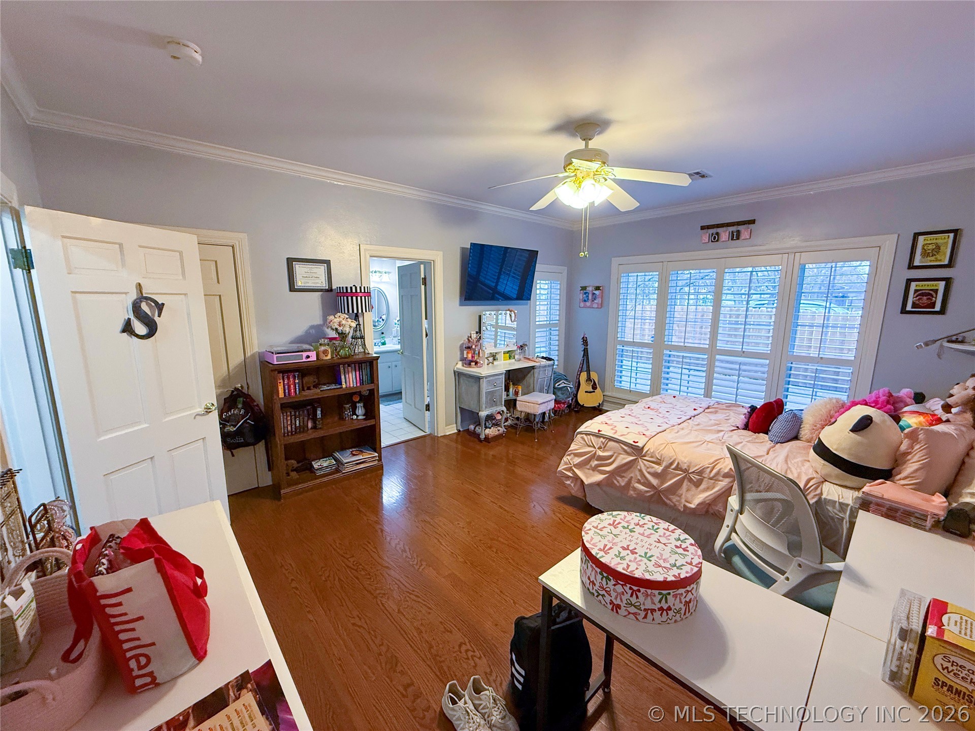 515 W Kings Road Property Photo 40