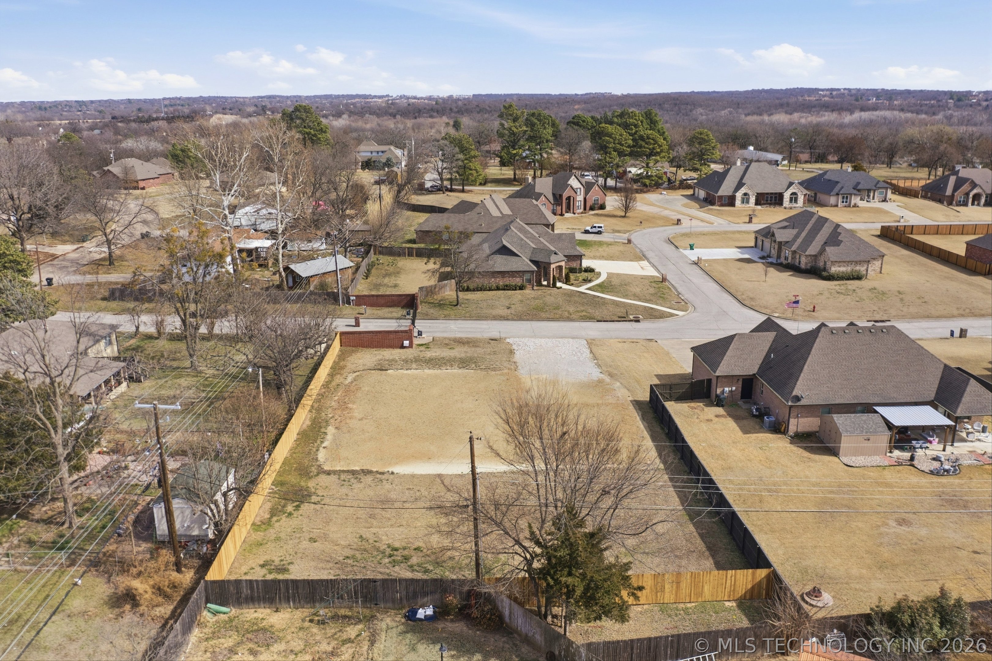 1400 Mabelle Drive Property Photo 4