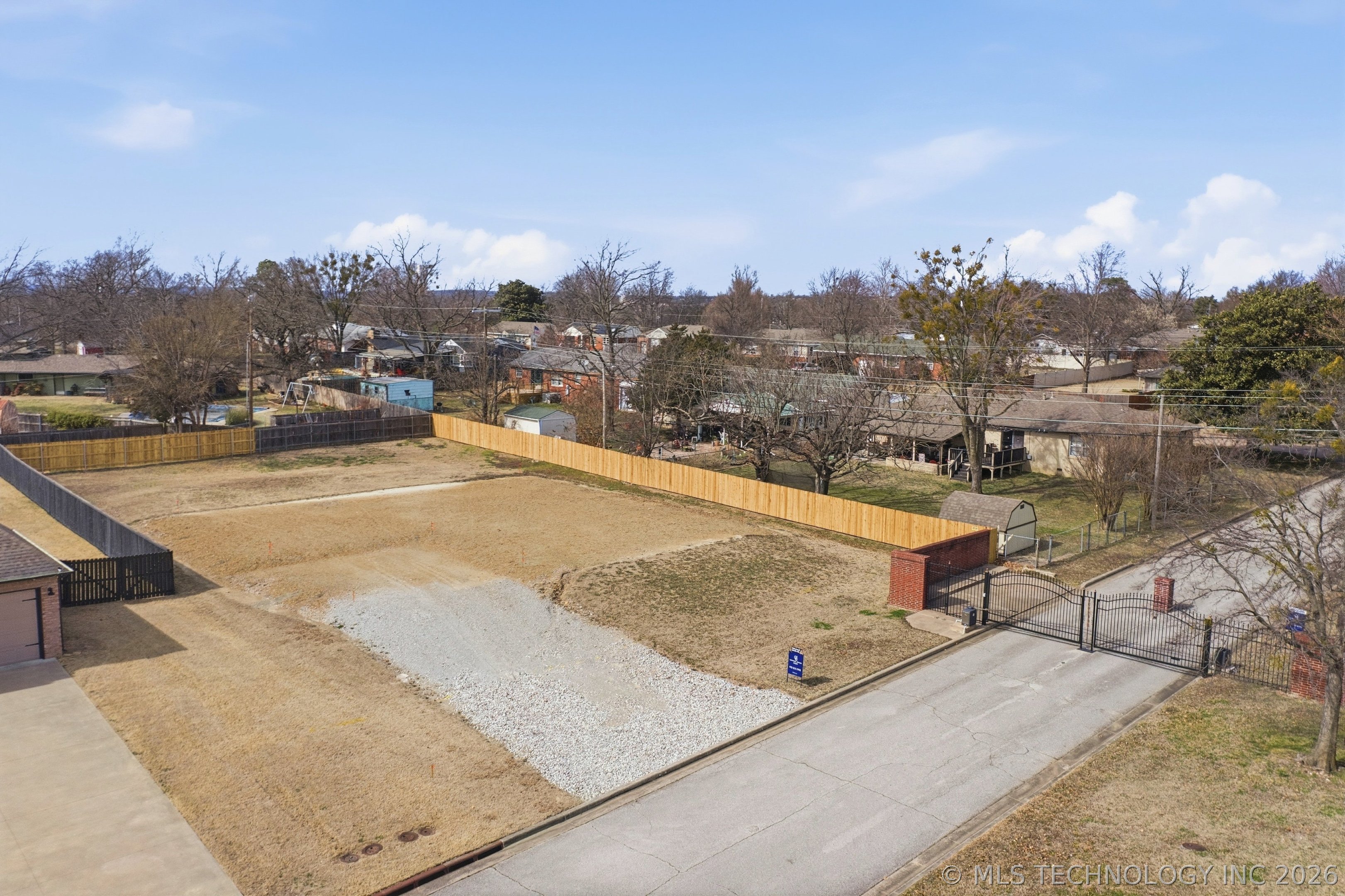 1400 Mabelle Drive Property Photo 11