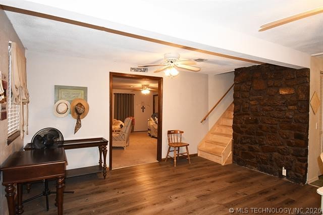 448644 E 979 Property Photo 5