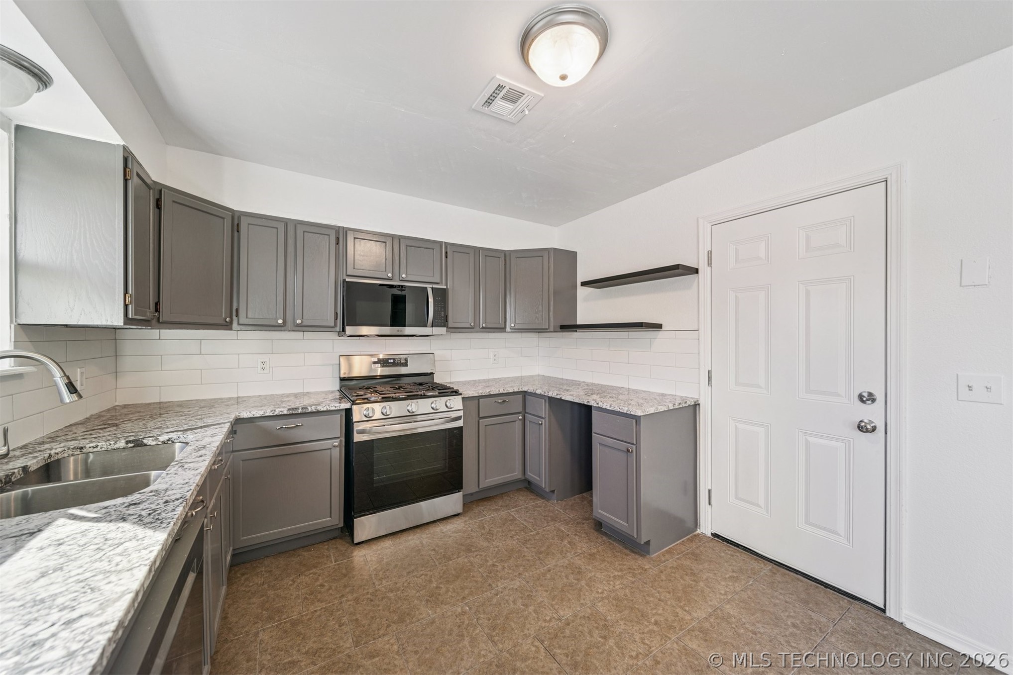 582 E 133rd Place Property Photo 10