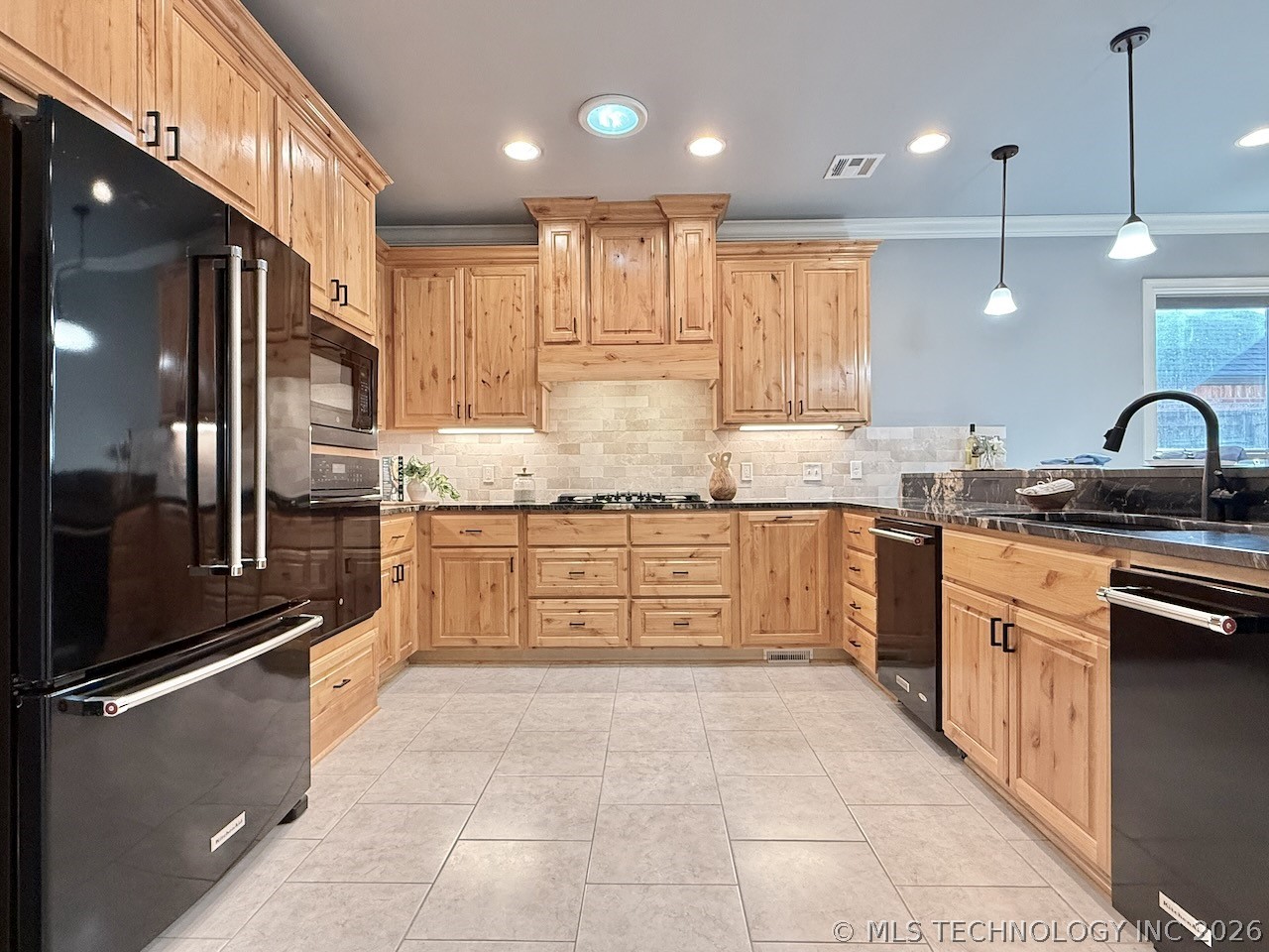 9570 E 103rd Street Property Photo 10