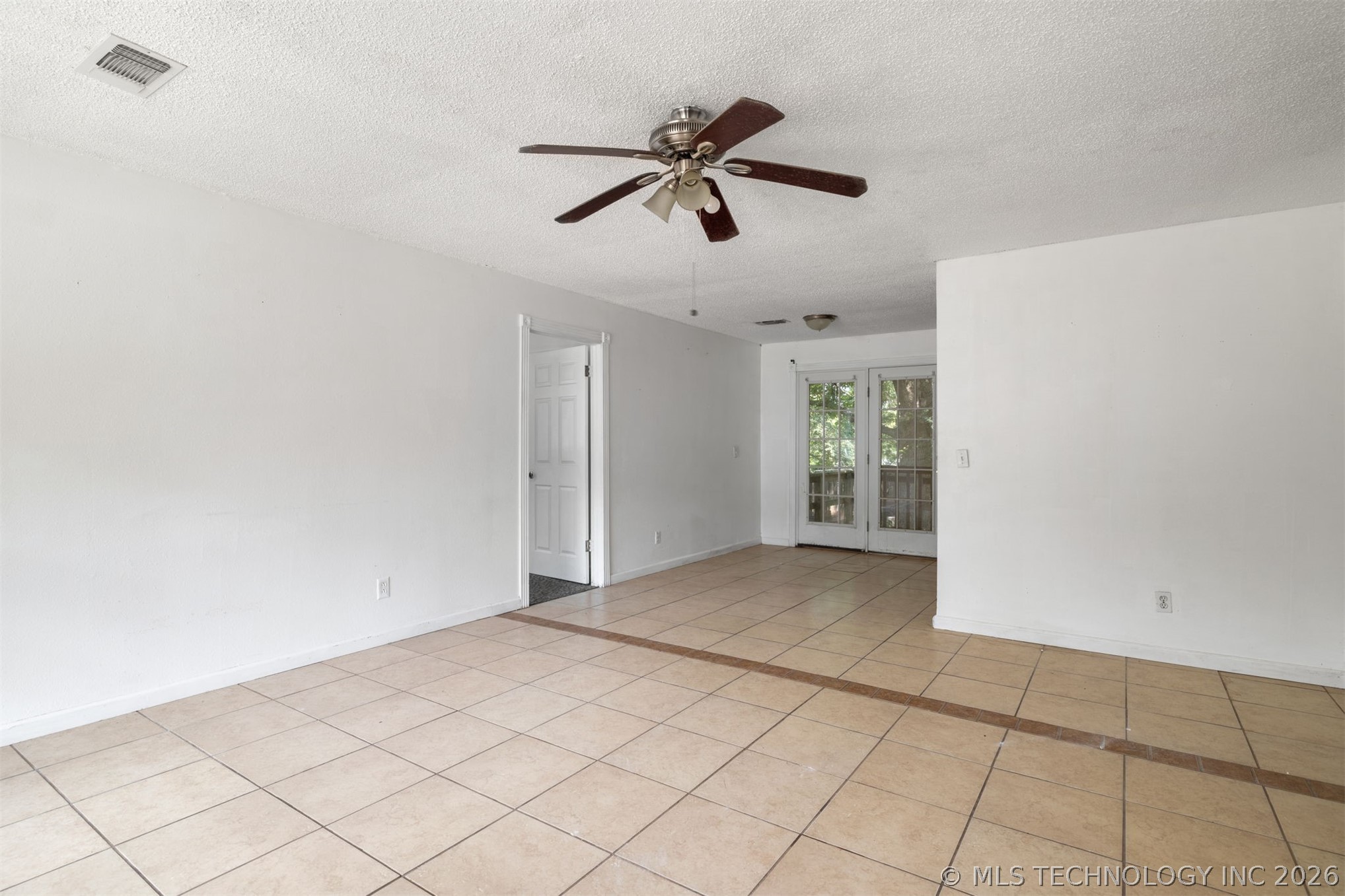 911 S K Street Property Photo 3