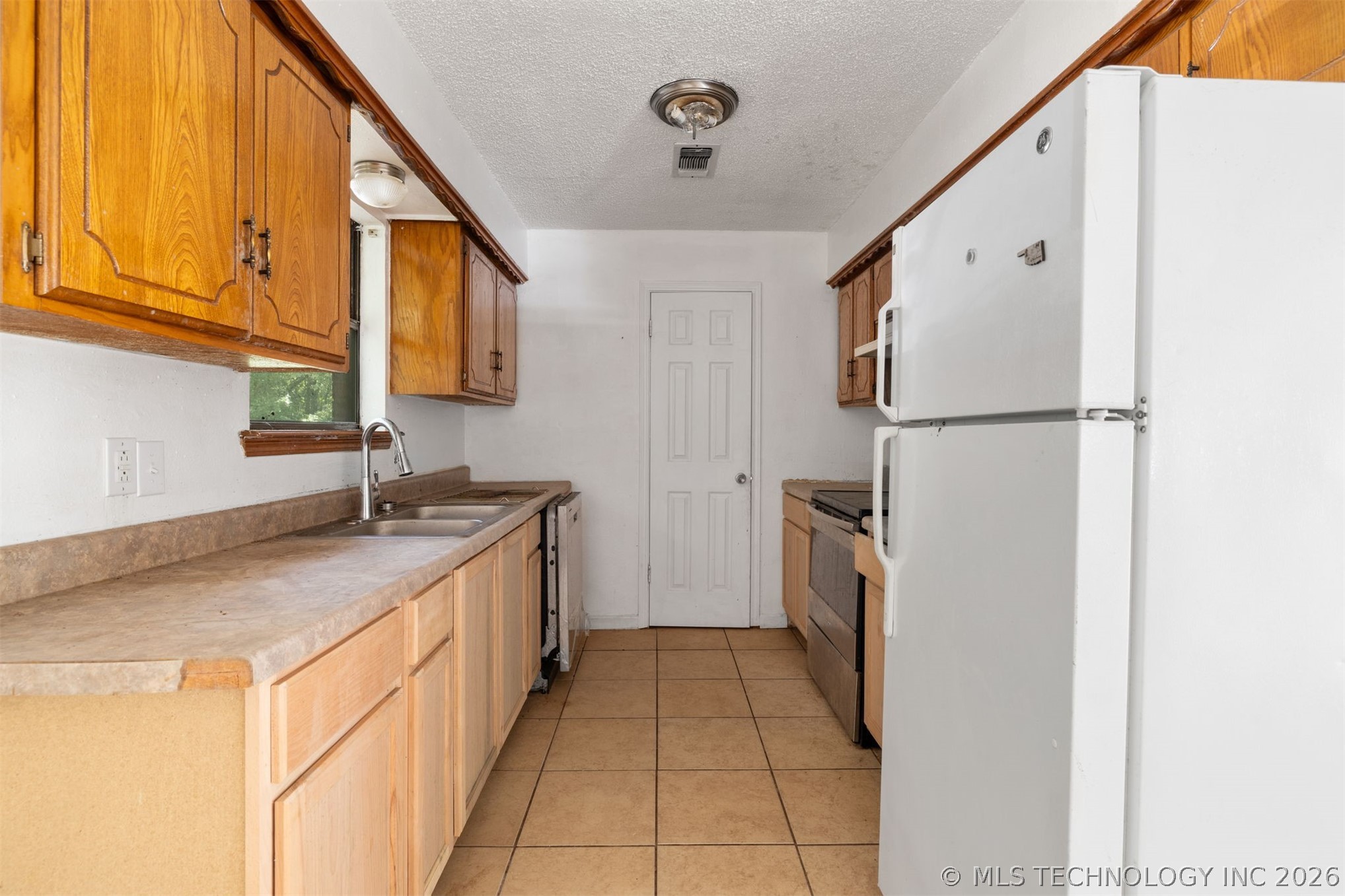 911 S K Street Property Photo 6