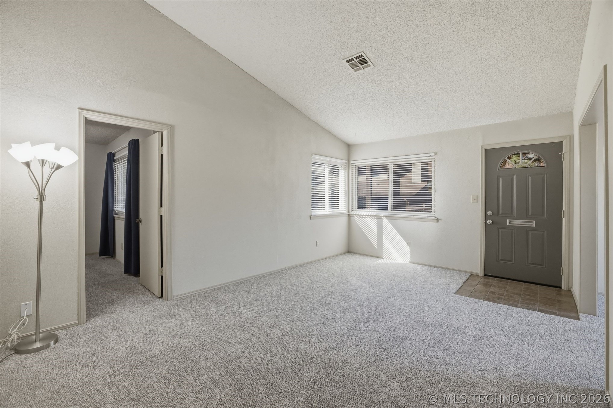 1231 E 112th Street 26-1d Property Photo 8