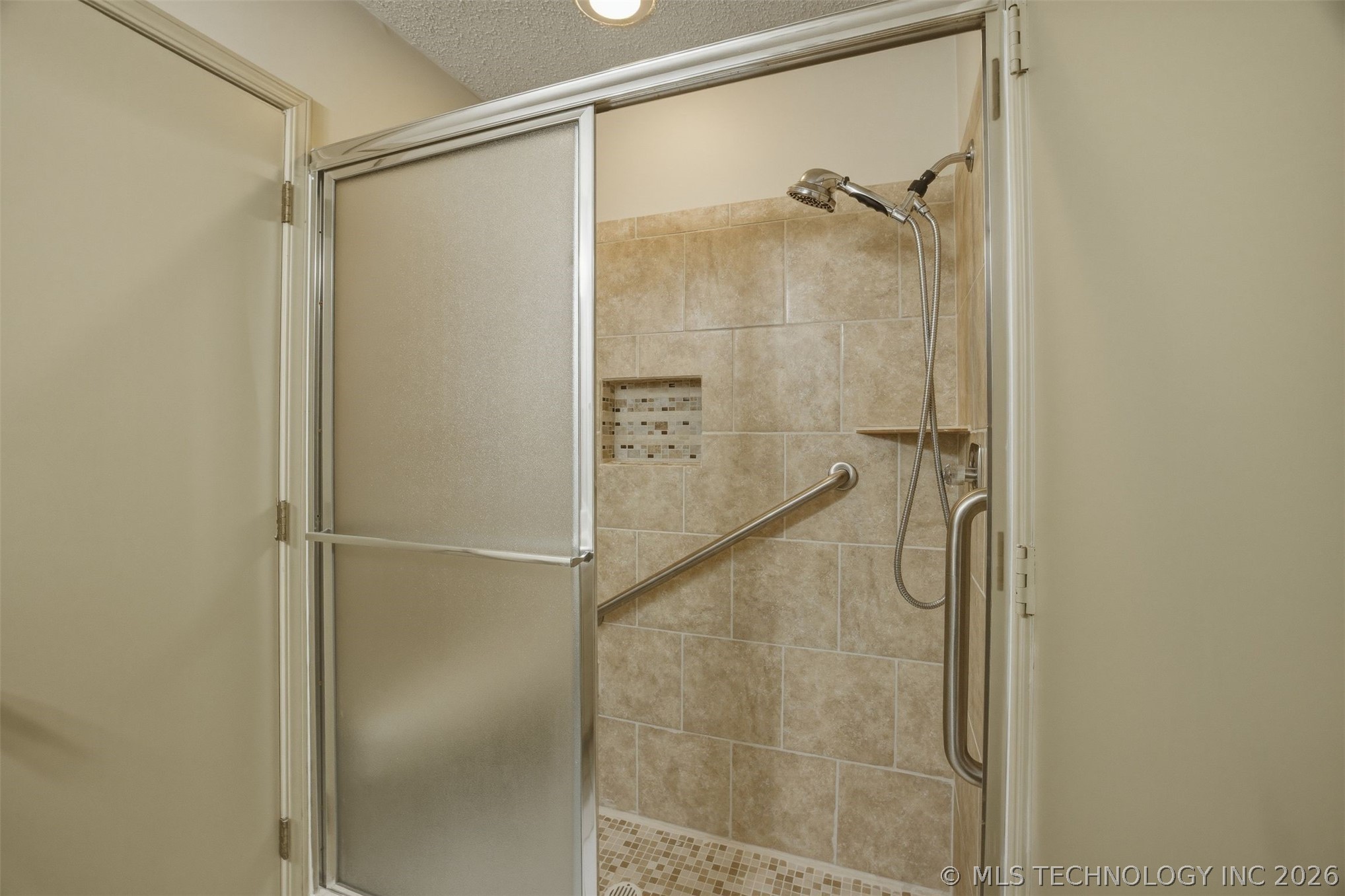 1231 E 112th Street 26-1d Property Photo 20