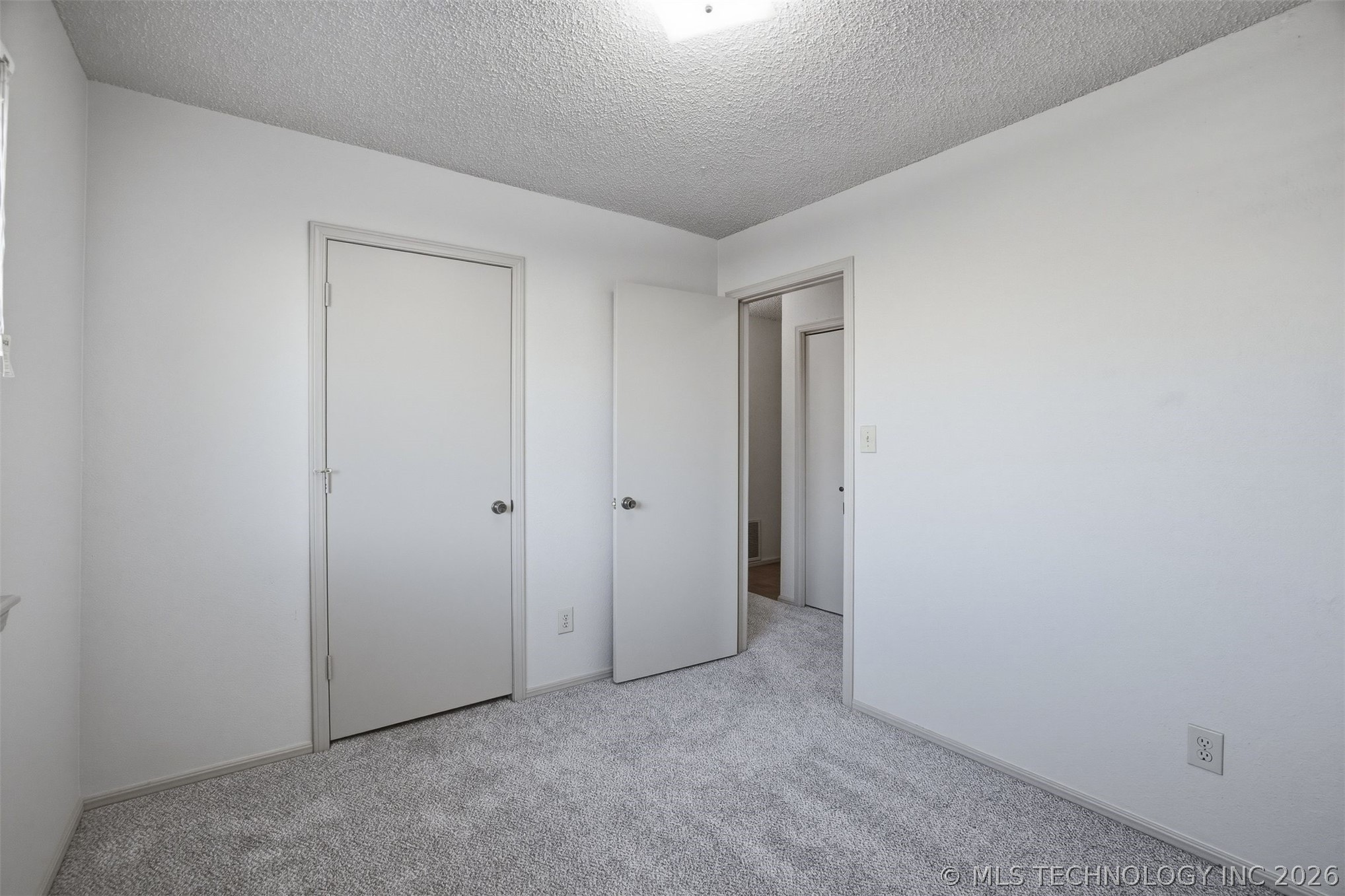 1231 E 112th Street 26-1d Property Photo 22