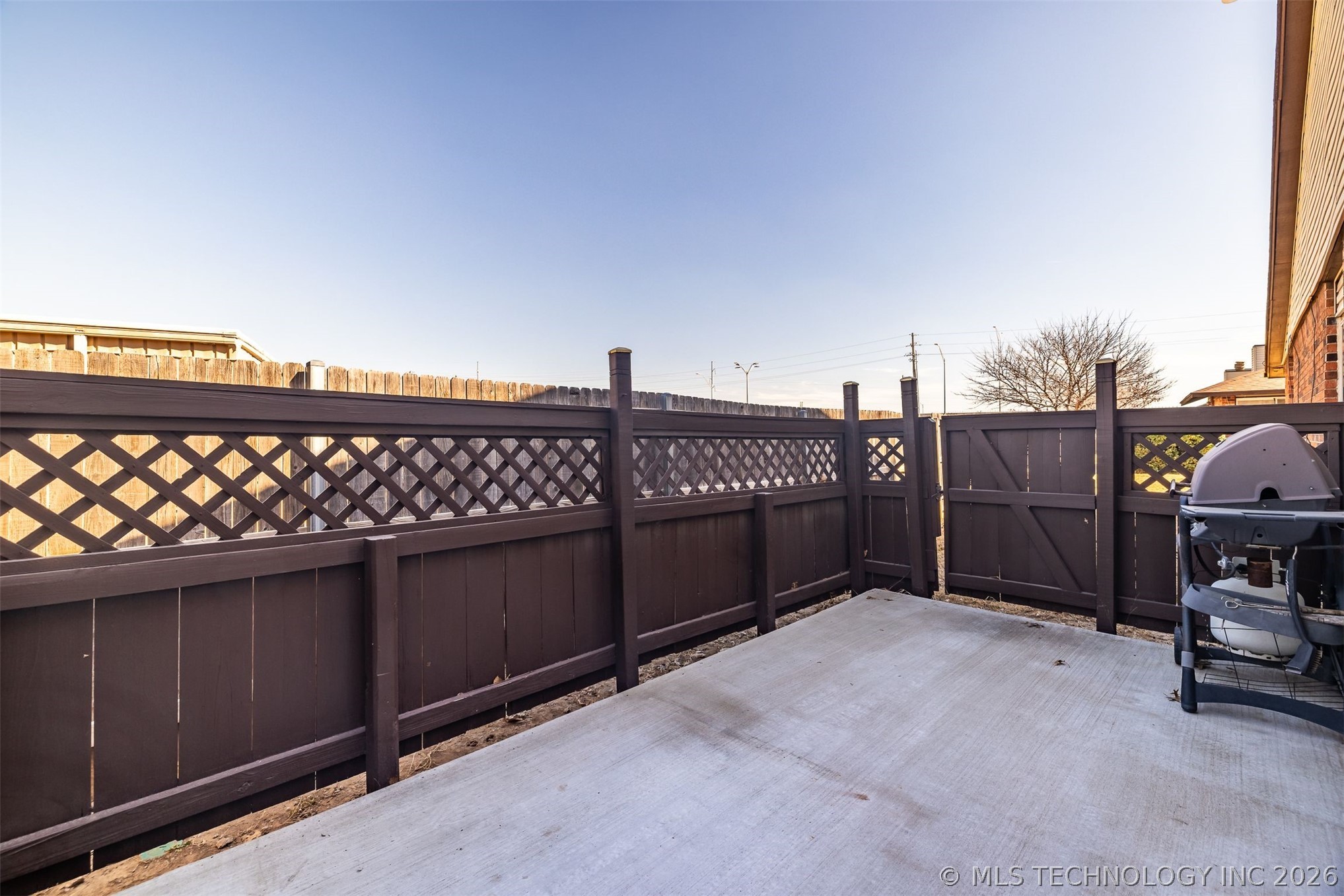 1231 E 112th Street 26-1d Property Photo 27