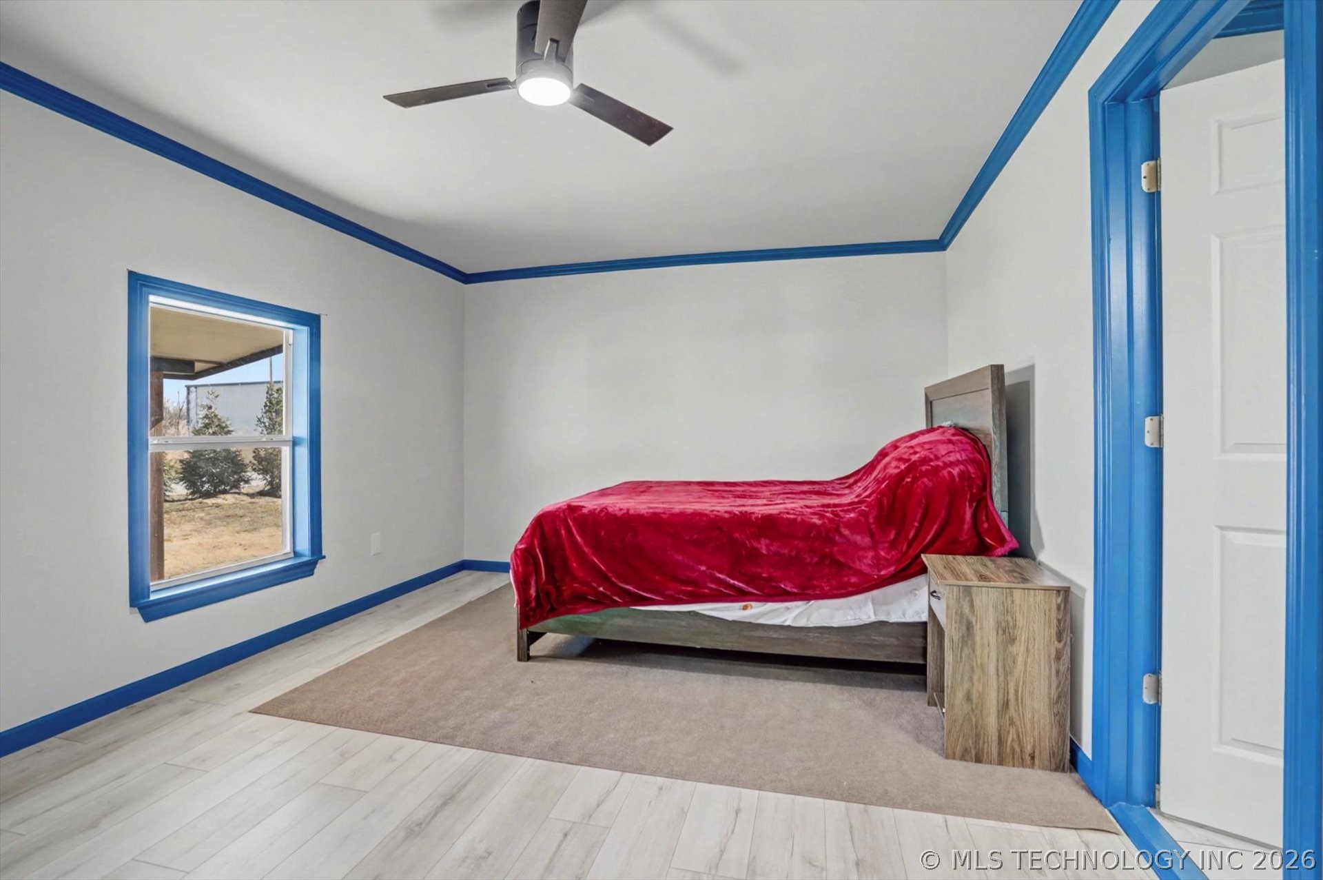 745 N 260 Road Property Photo 10