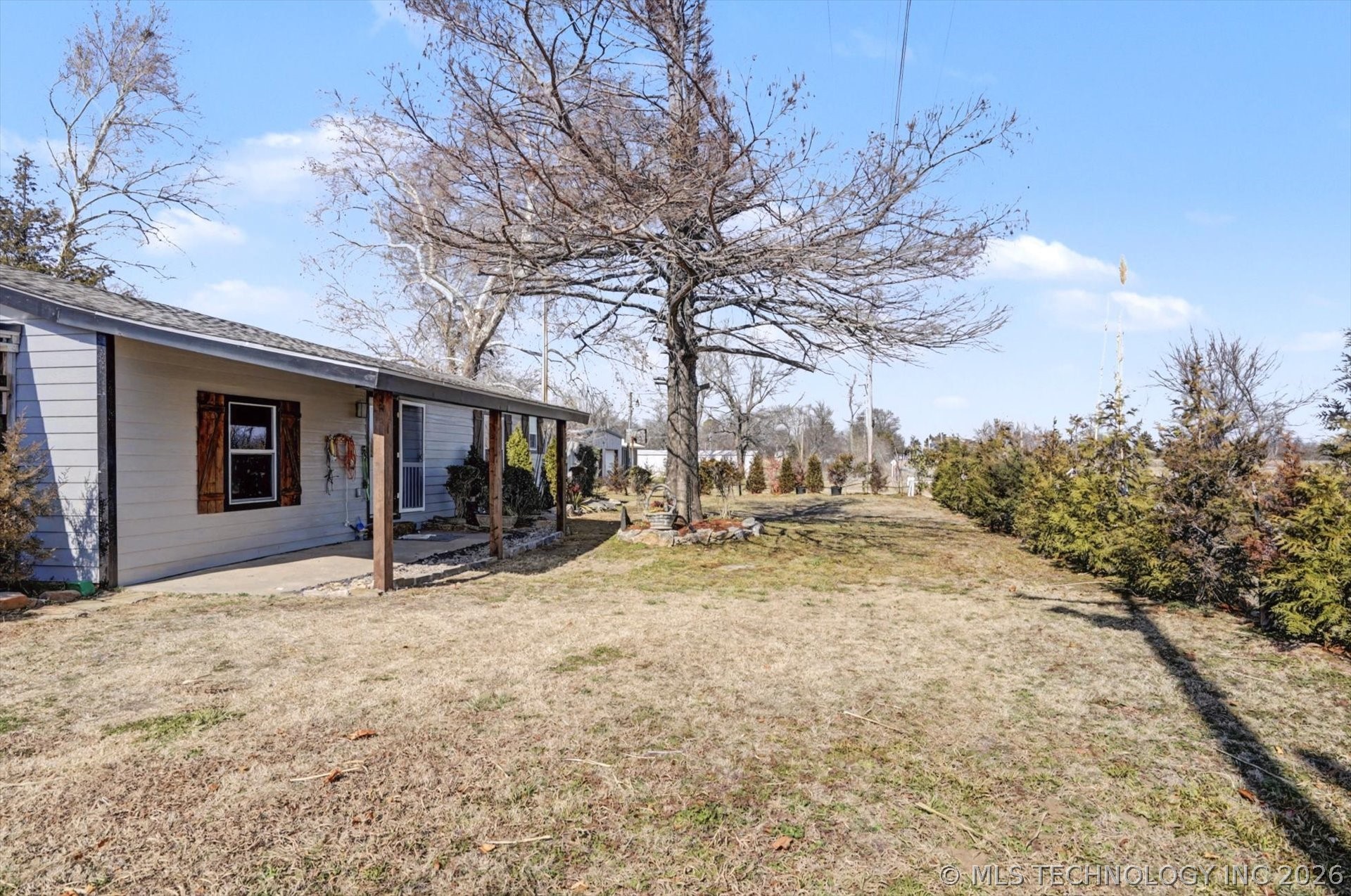 745 N 260 Road Property Photo 21