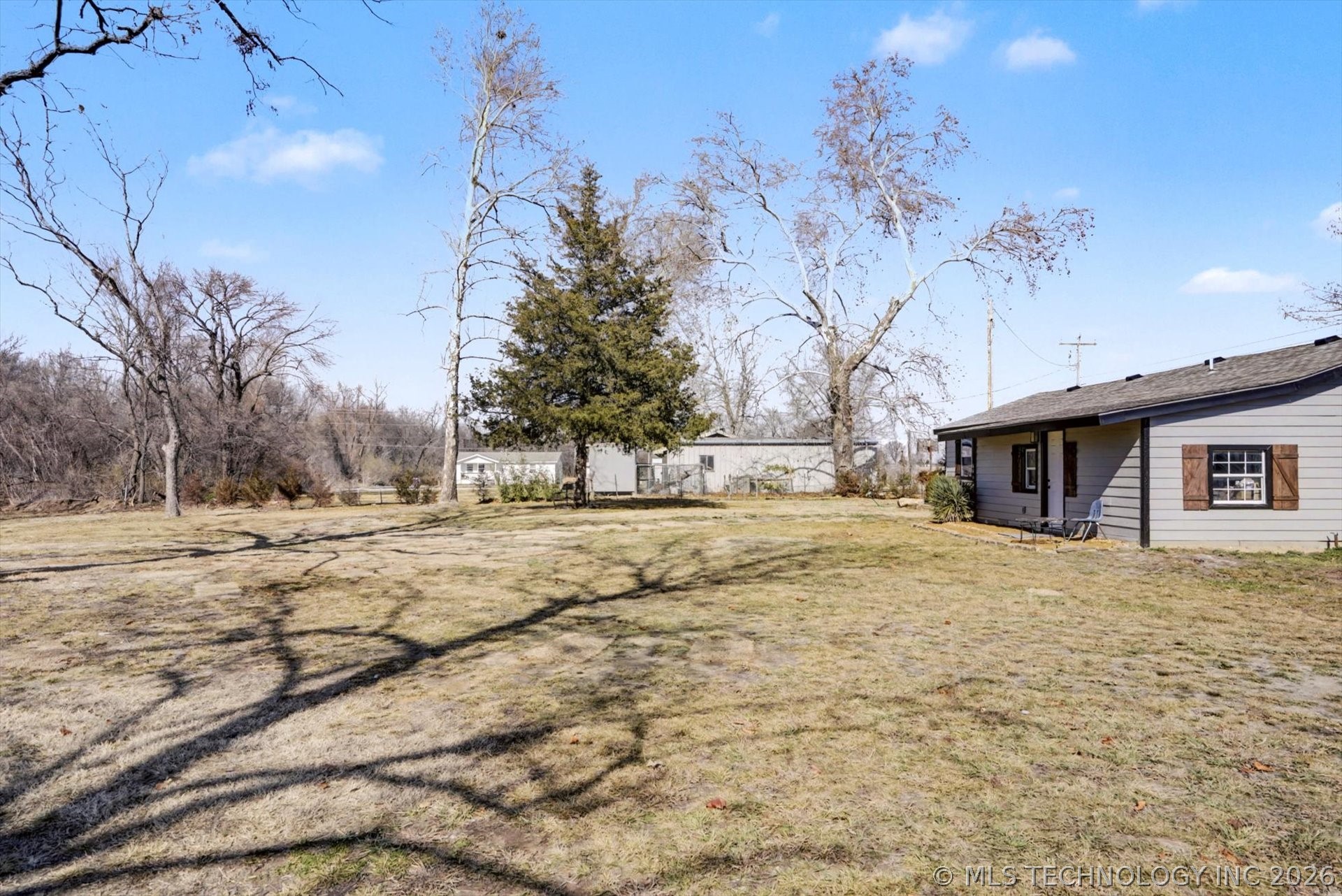 745 N 260 Road Property Photo 23
