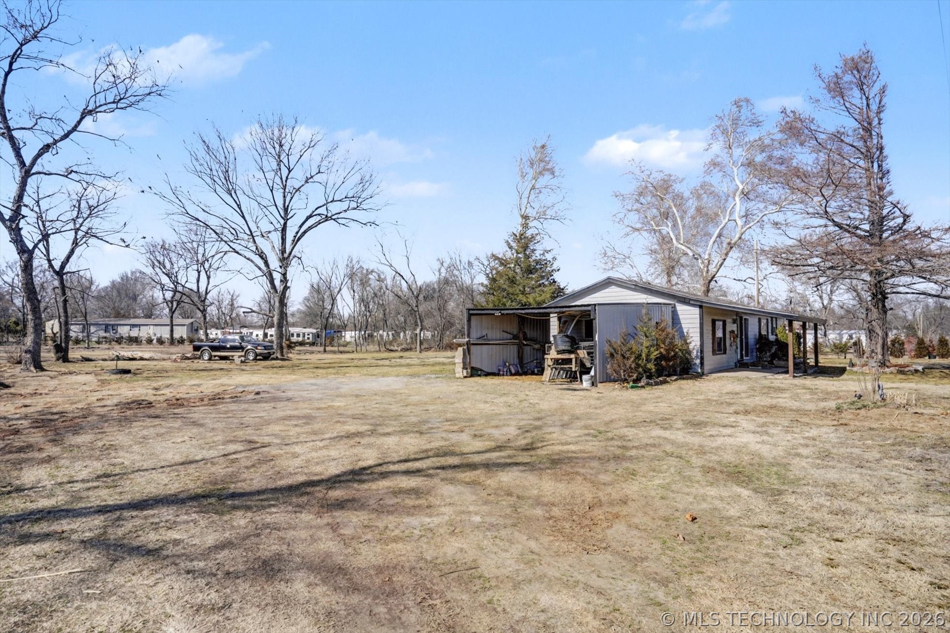 745 N 260 Road Property Photo 24
