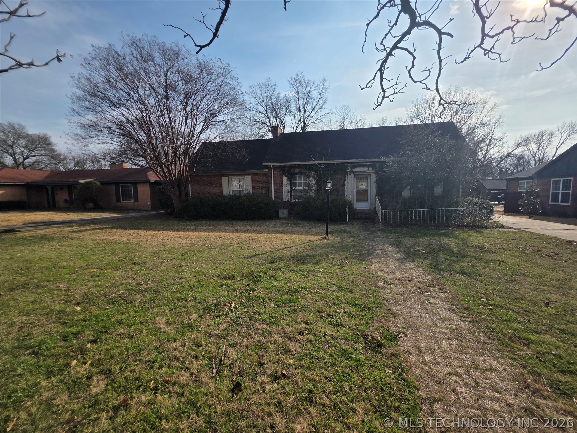 1819 W Evergreen Street Property Photo 1
