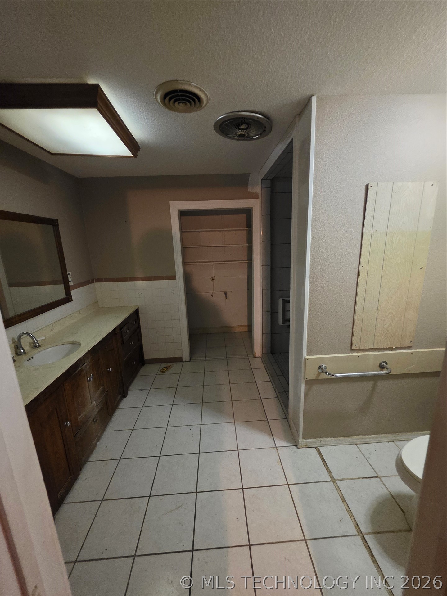 1819 W Evergreen Street Property Photo 16