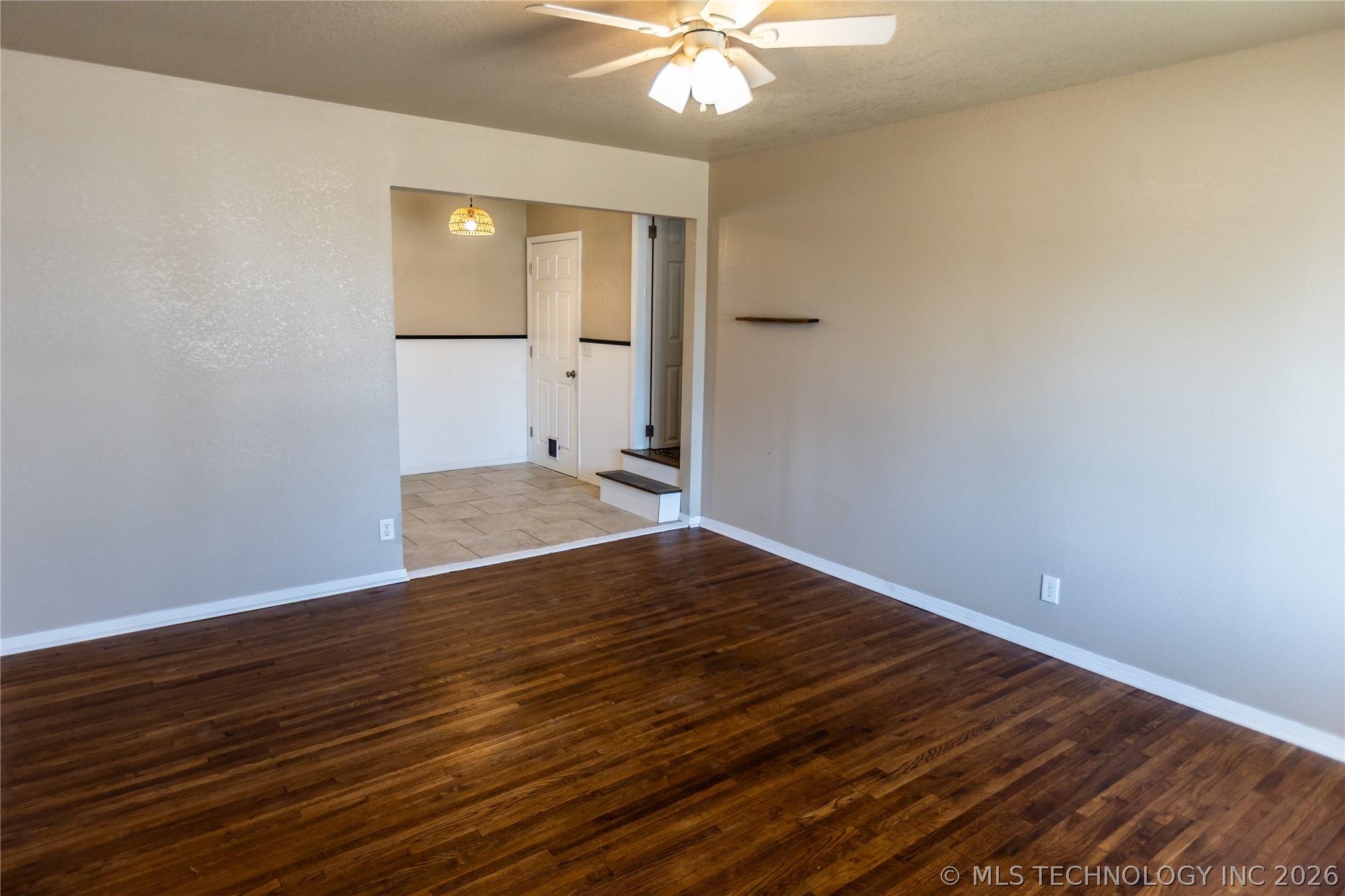 828 N Darlington Avenue Property Photo 3