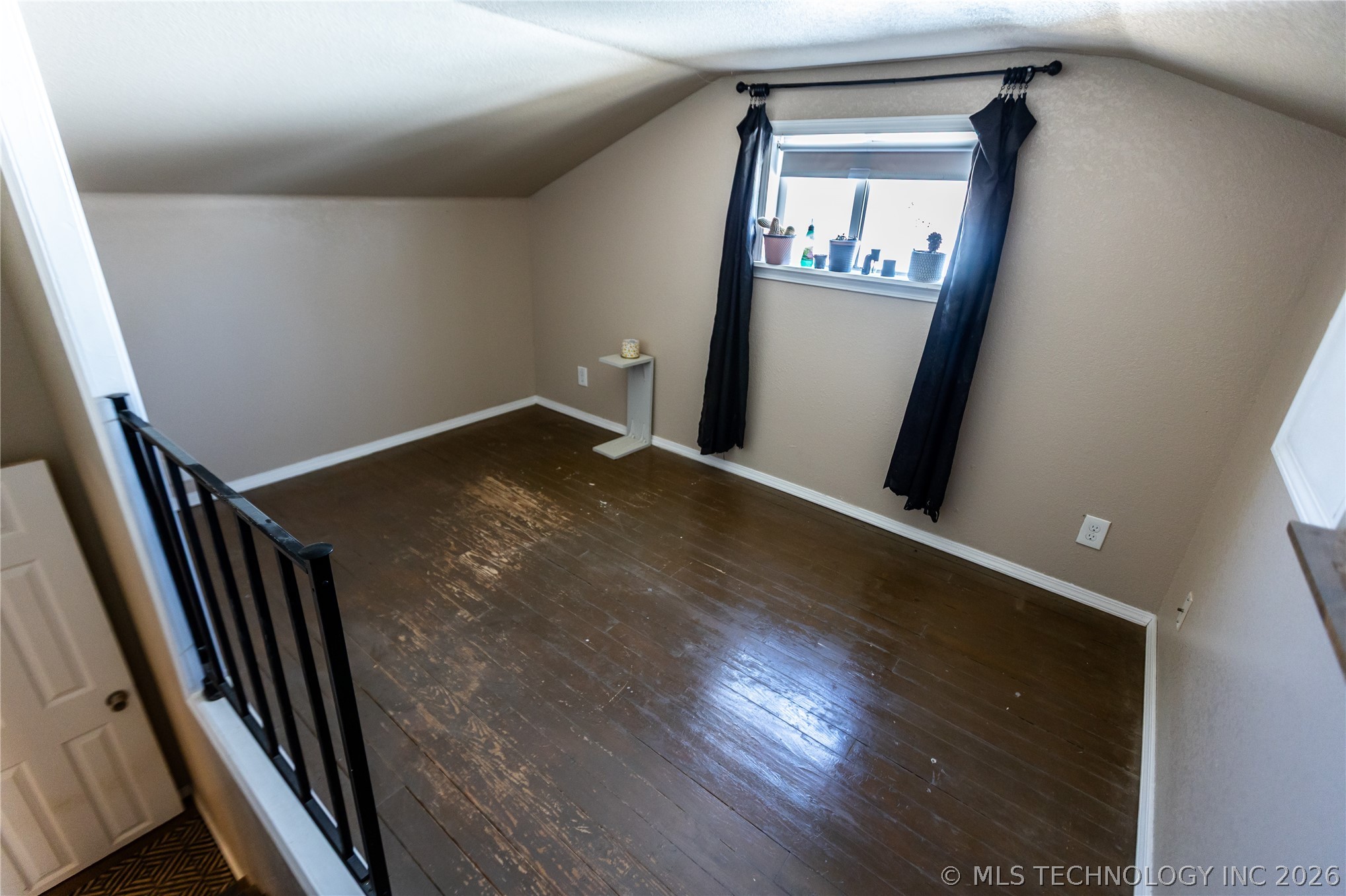 828 N Darlington Avenue Property Photo 9