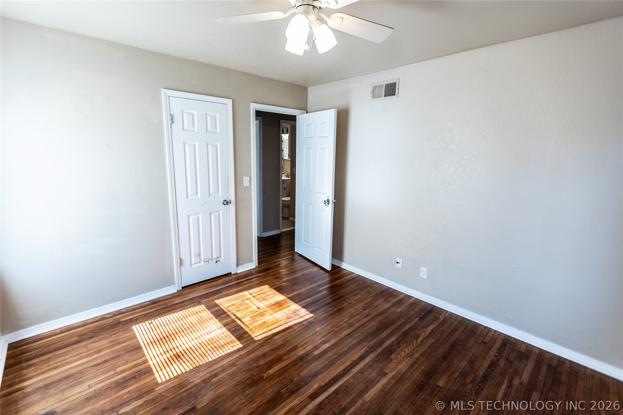 828 N Darlington Avenue Property Photo 15