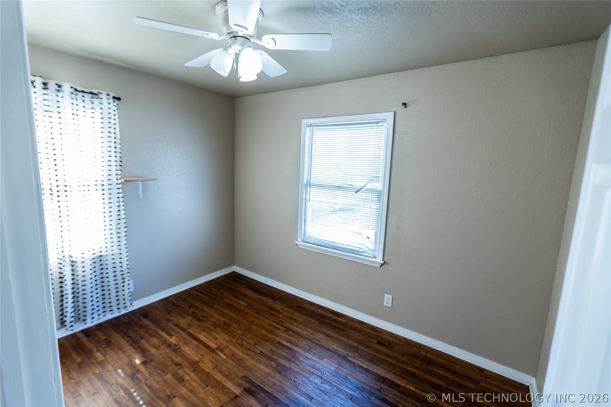 828 N Darlington Avenue Property Photo 16