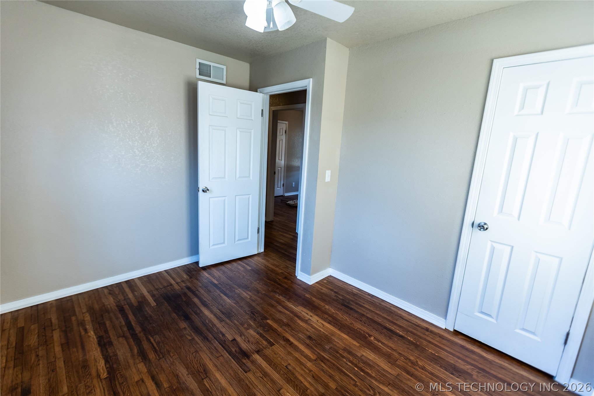 828 N Darlington Avenue Property Photo 17