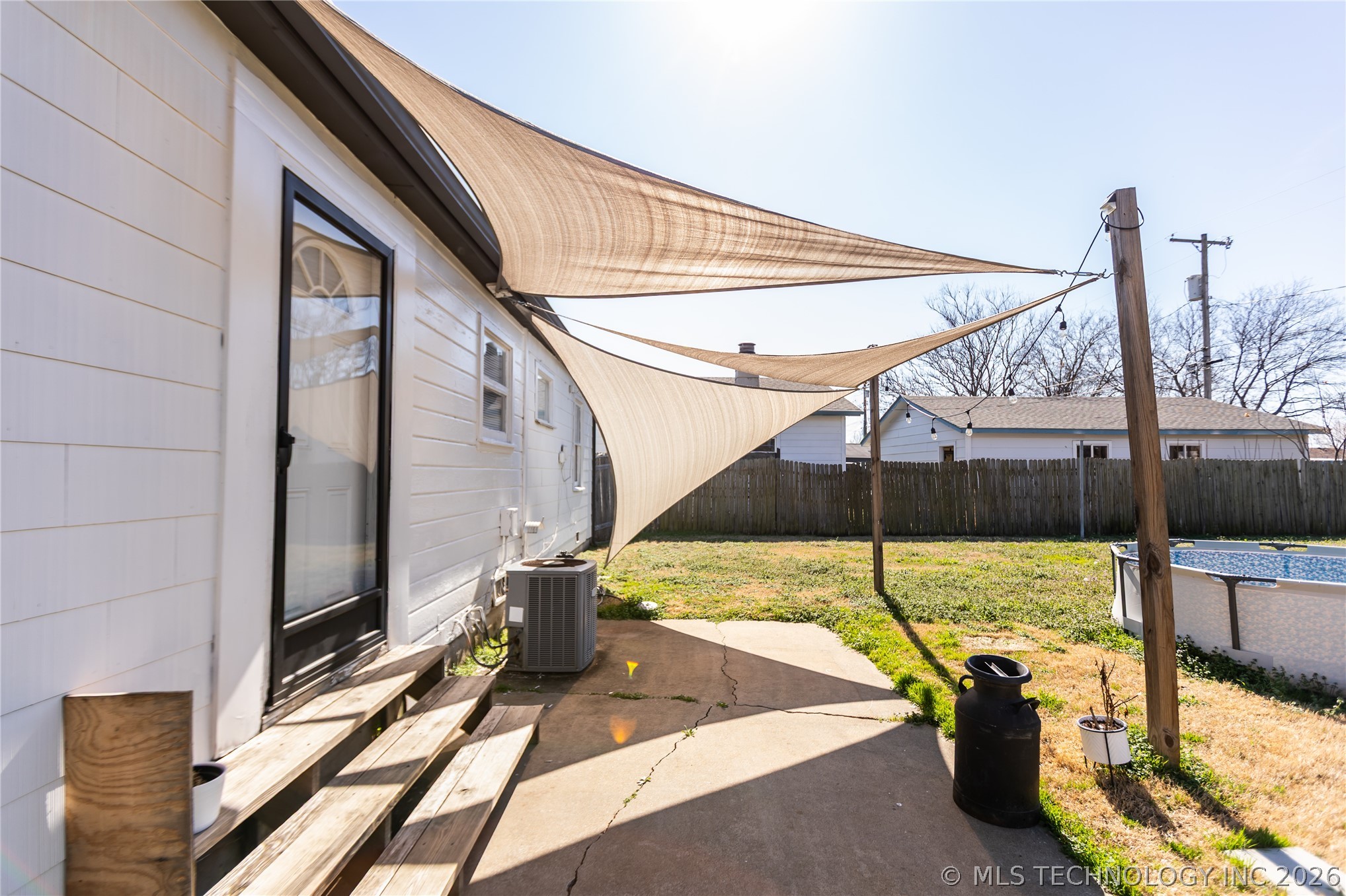 828 N Darlington Avenue Property Photo 18