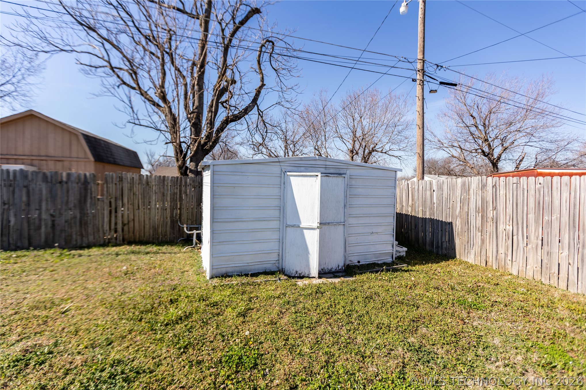828 N Darlington Avenue Property Photo 21
