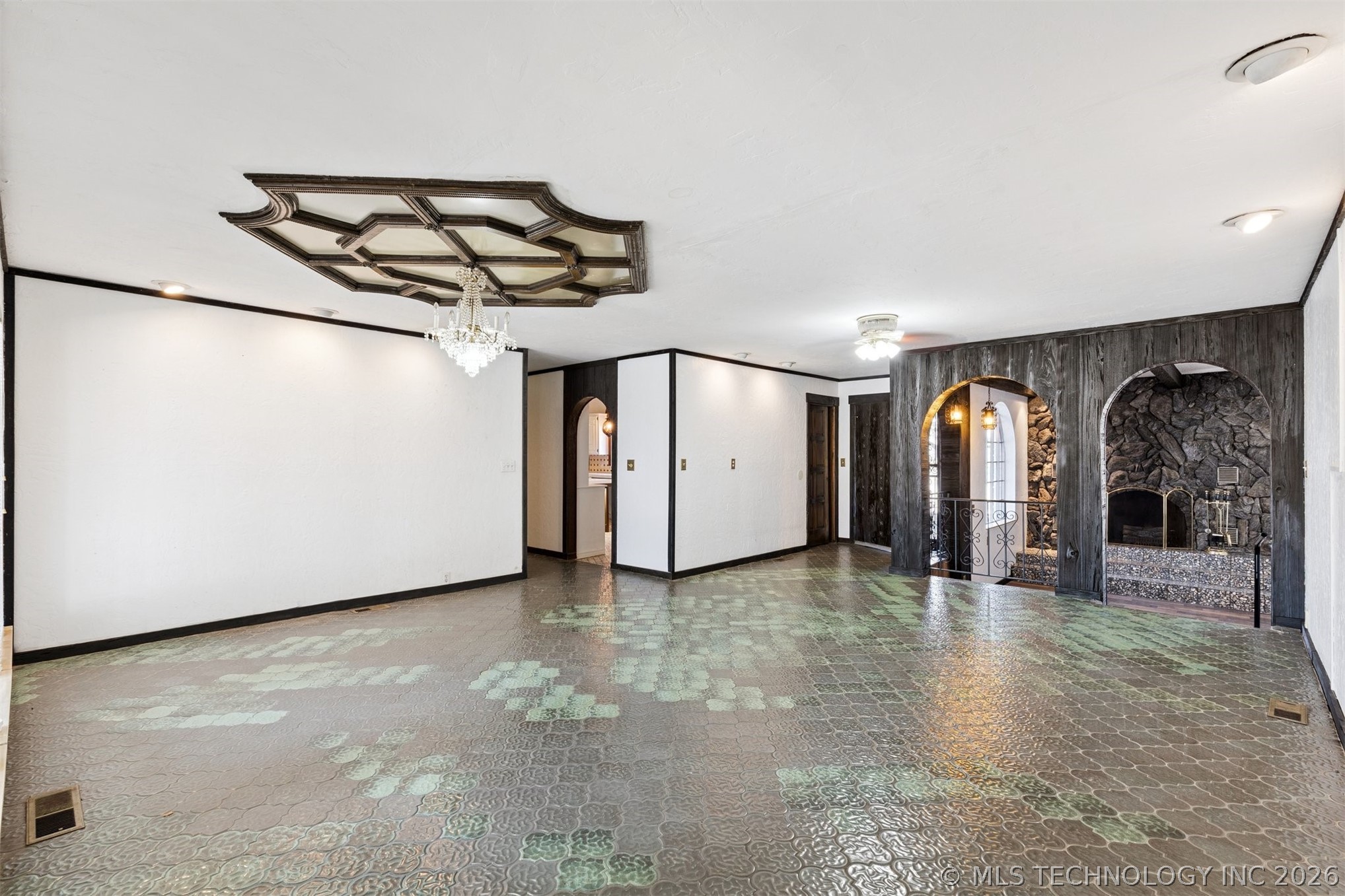 203 N Skinner Avenue Property Photo 2