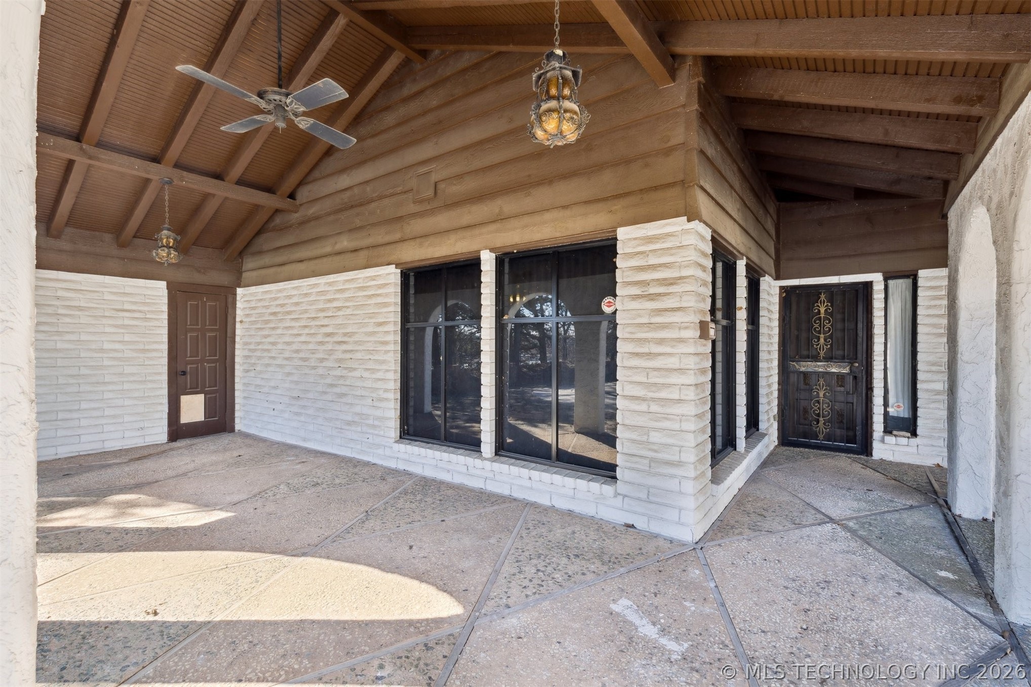 203 N Skinner Avenue Property Photo 7