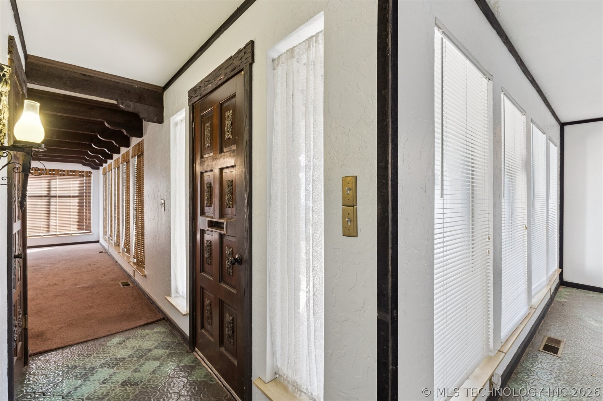 203 N Skinner Avenue Property Photo 8