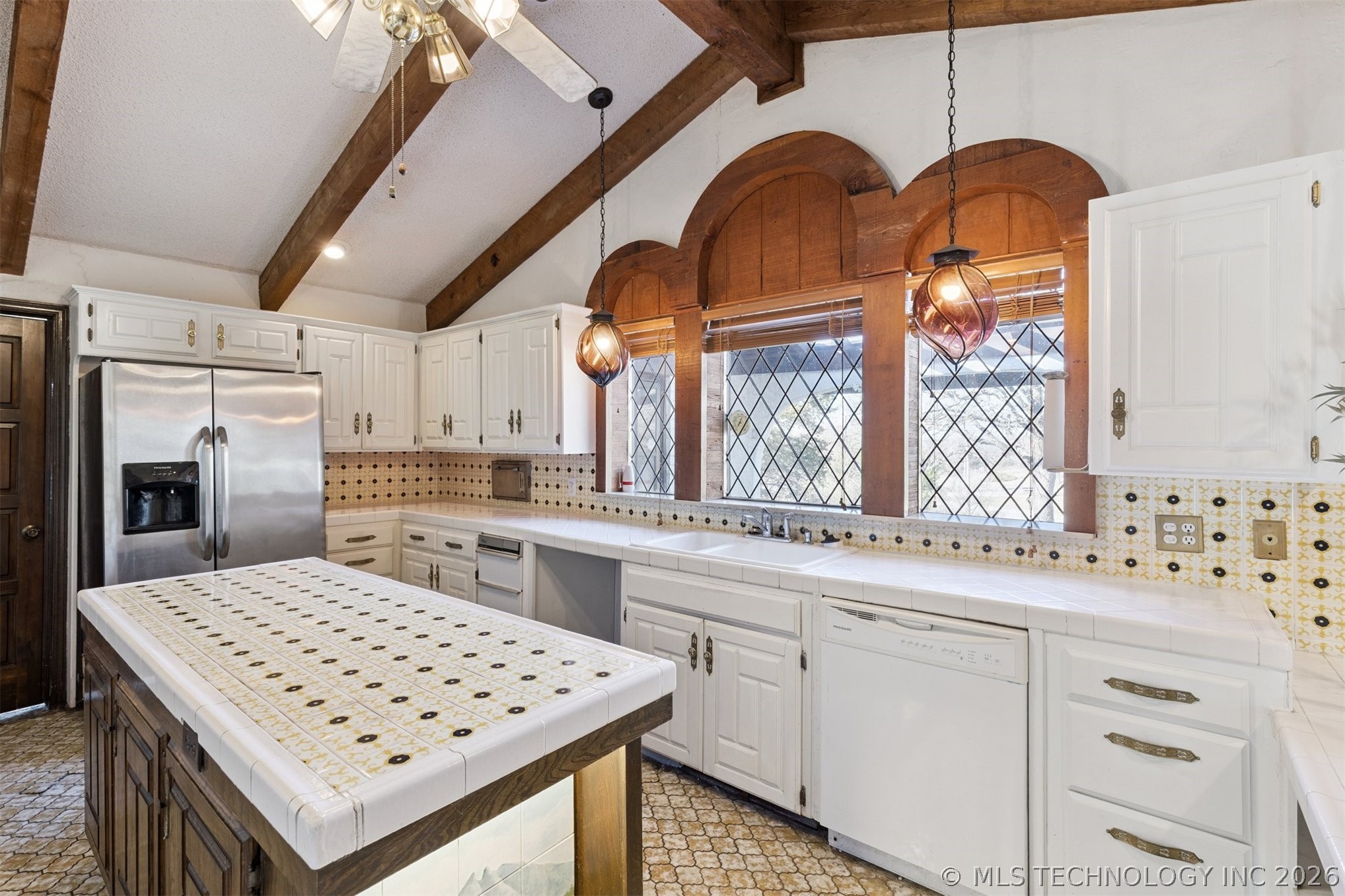 203 N Skinner Avenue Property Photo 21