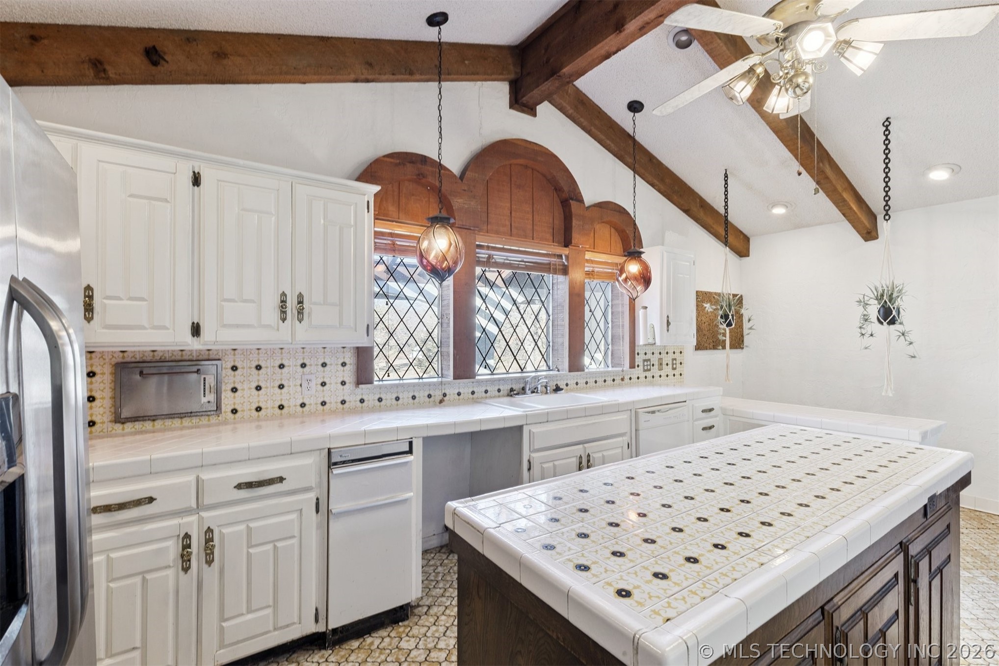 203 N Skinner Avenue Property Photo 23