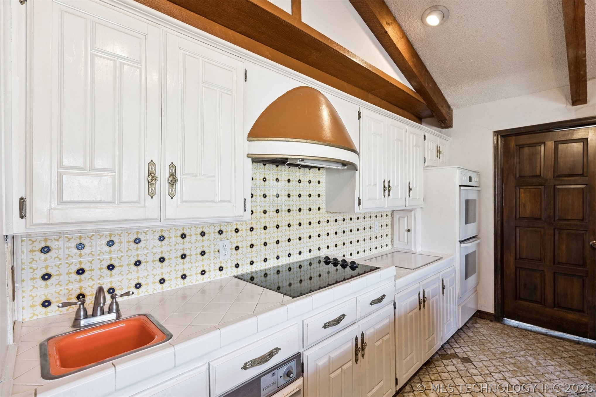 203 N Skinner Avenue Property Photo 24