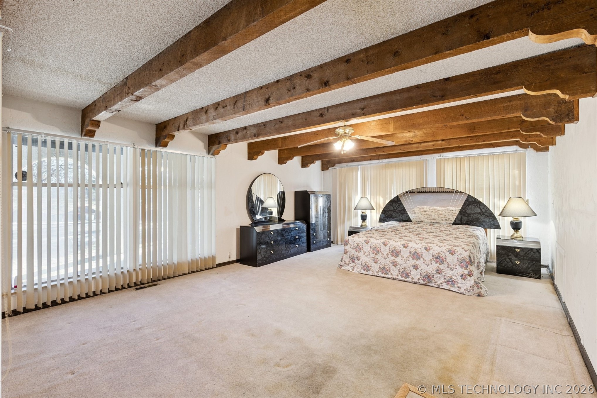 203 N Skinner Avenue Property Photo 28