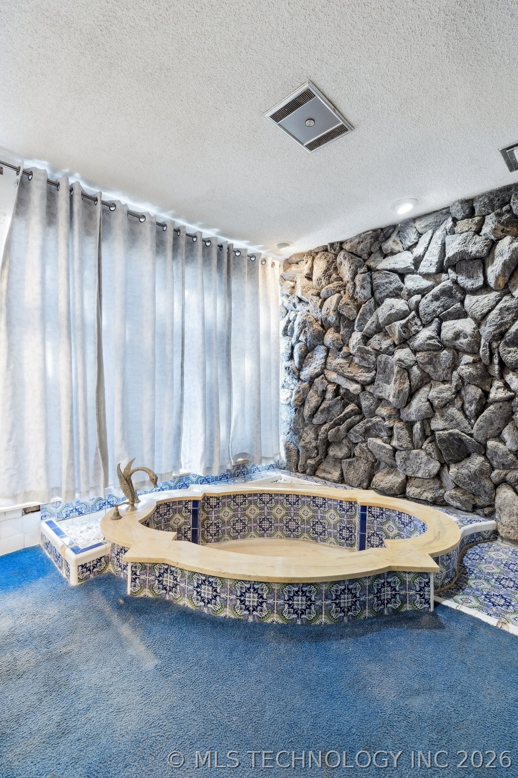 203 N Skinner Avenue Property Photo 34