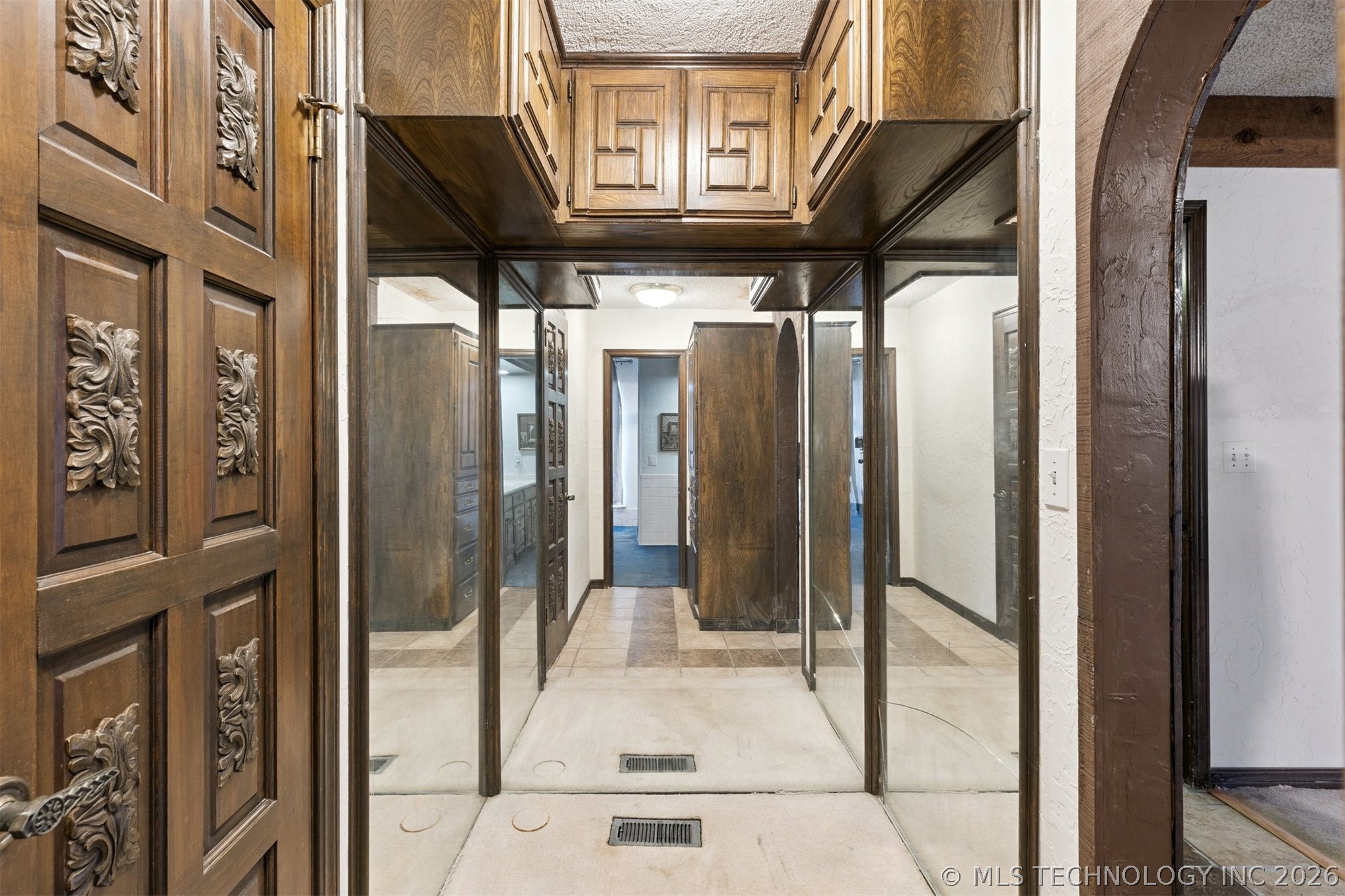 203 N Skinner Avenue Property Photo 38