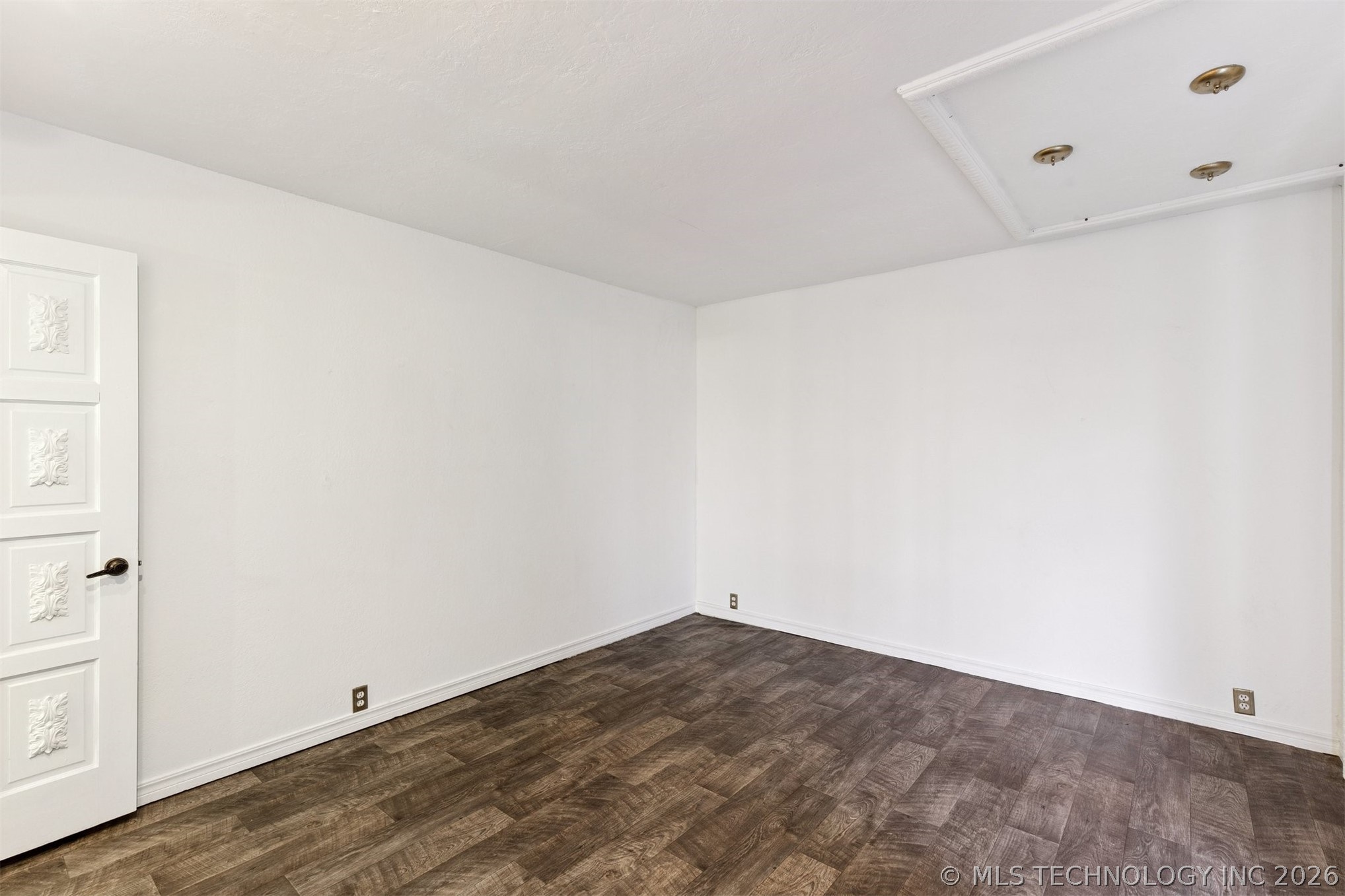 203 N Skinner Avenue Property Photo 42